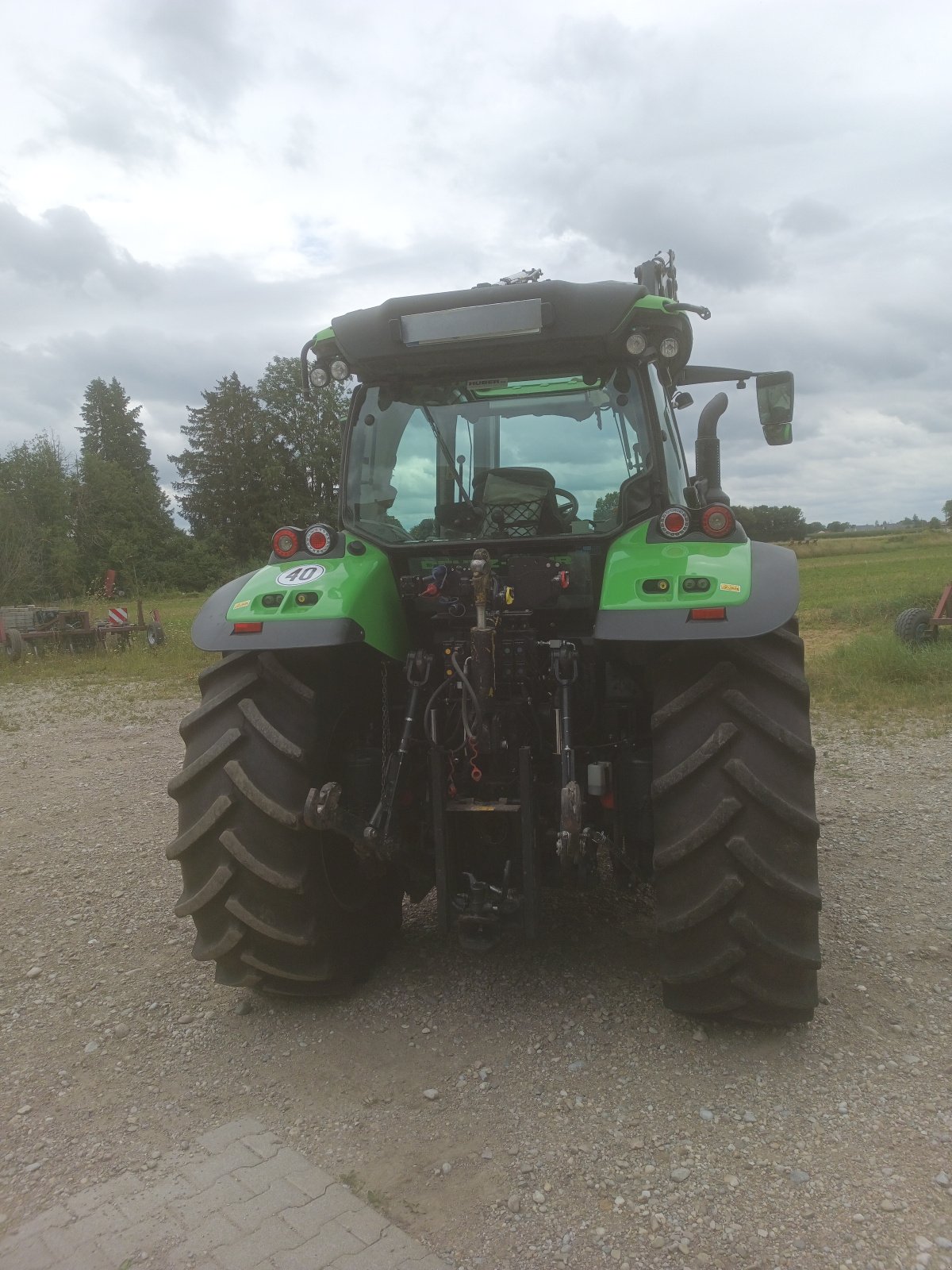 Traktor des Typs Deutz-Fahr Agrotron 6120.4, Gebrauchtmaschine in Hallbergmoos (Bild 2)