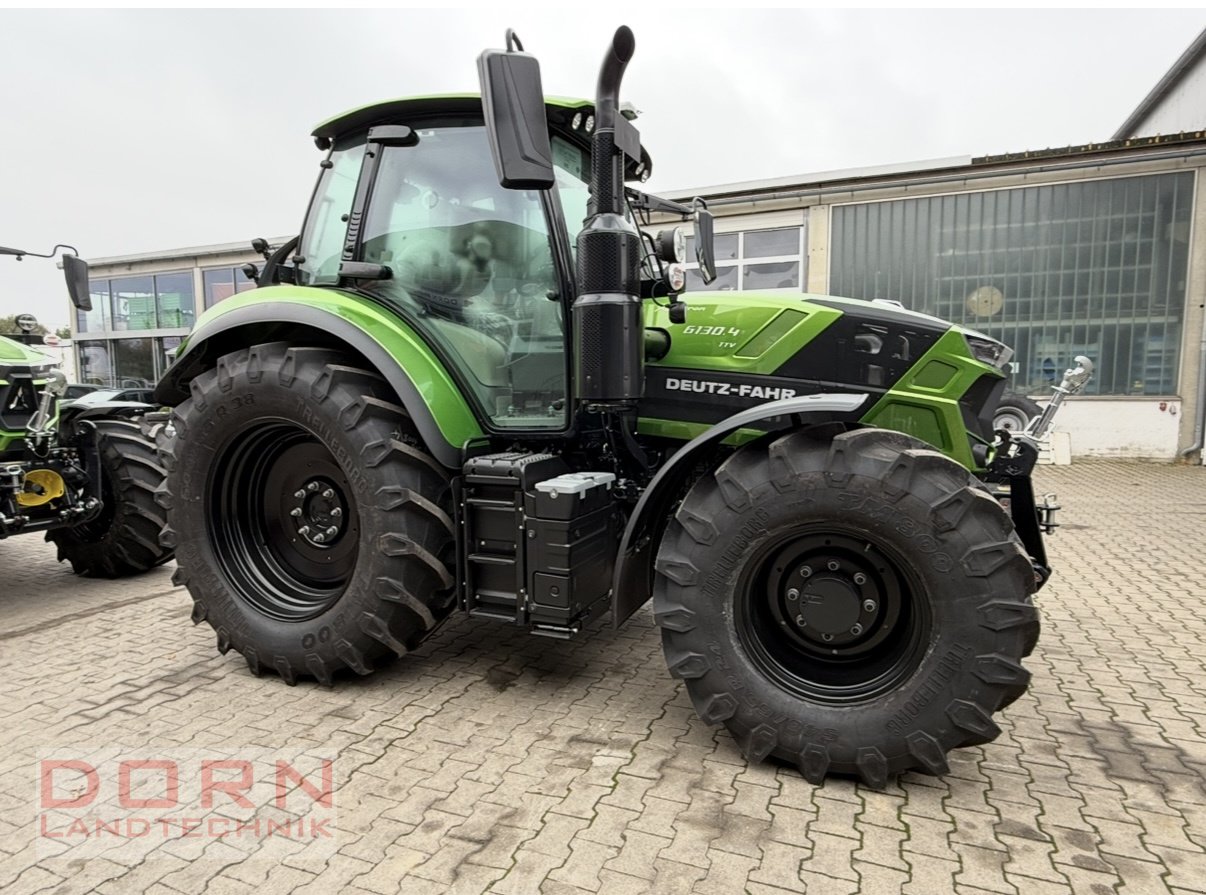 Traktor van het type Deutz-Fahr Agrotron 6130 TTV, Neumaschine in Bruckberg (Foto 3)