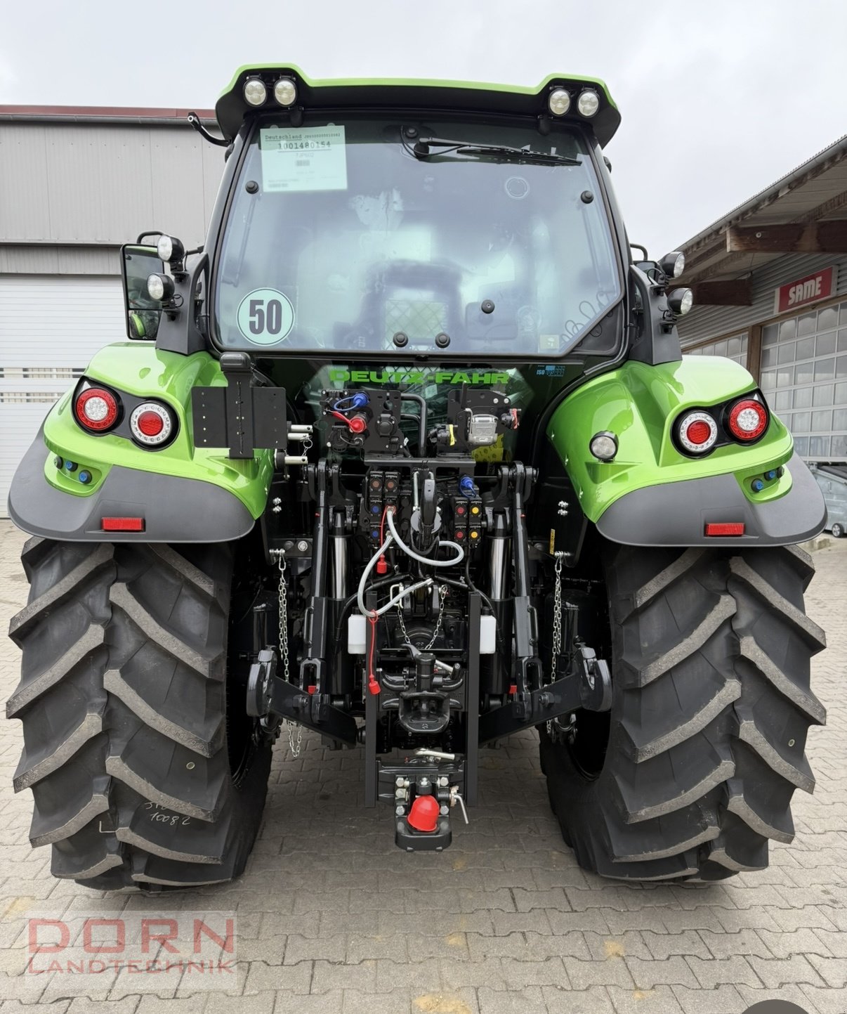 Traktor van het type Deutz-Fahr Agrotron 6130 TTV, Neumaschine in Bruckberg (Foto 4)