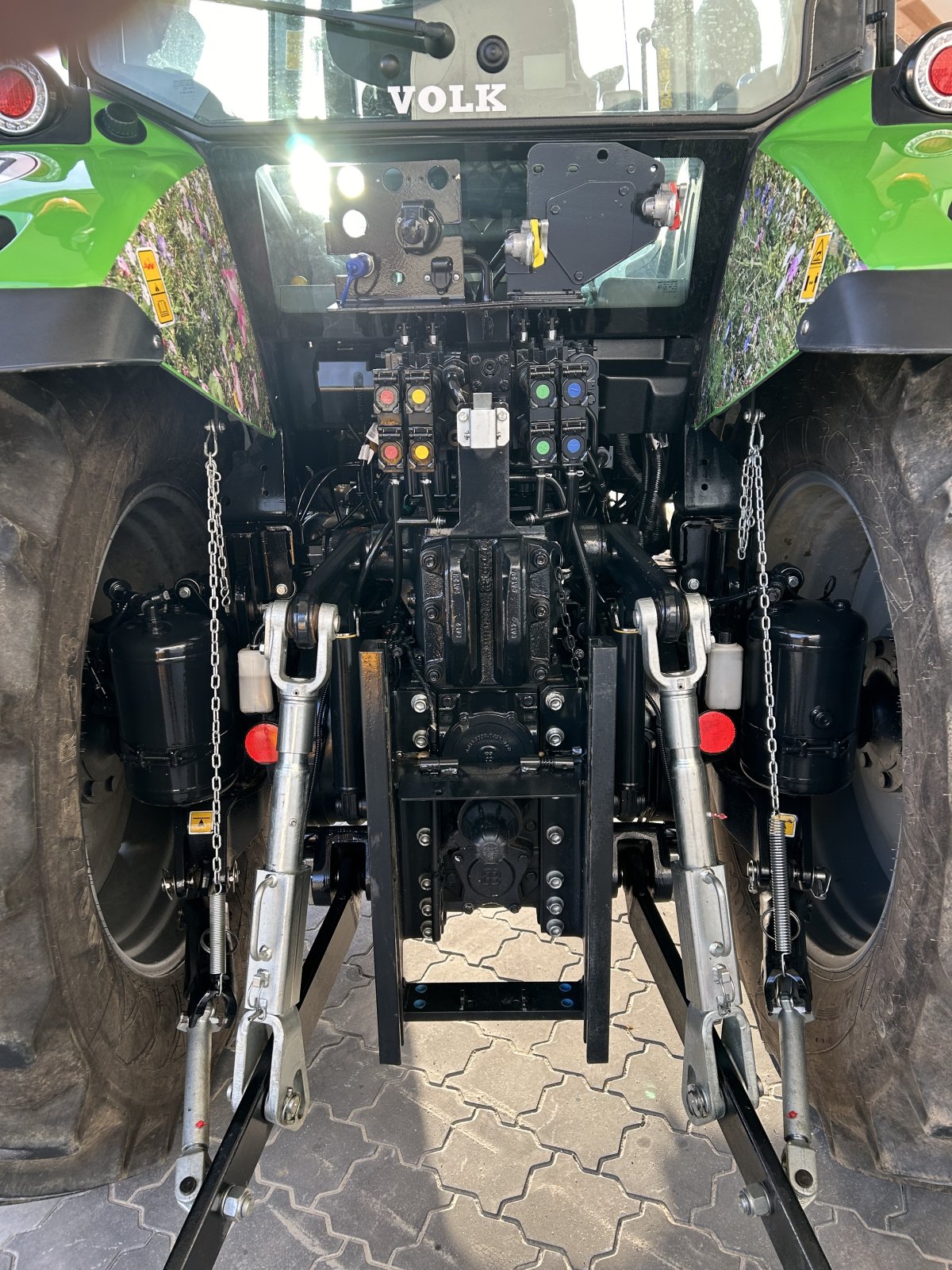 Traktor typu Deutz-Fahr Agrotron 6130 TTV, Gebrauchtmaschine w Massing (Zdjęcie 2)