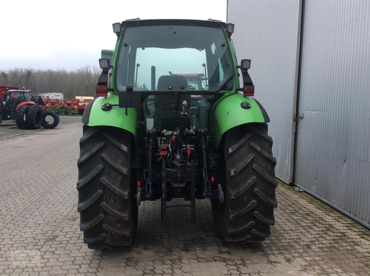 Traktor типа Deutz-Fahr Agrotron 6130.4 TTV, Gebrauchtmaschine в Pfreimd (Фотография 4)