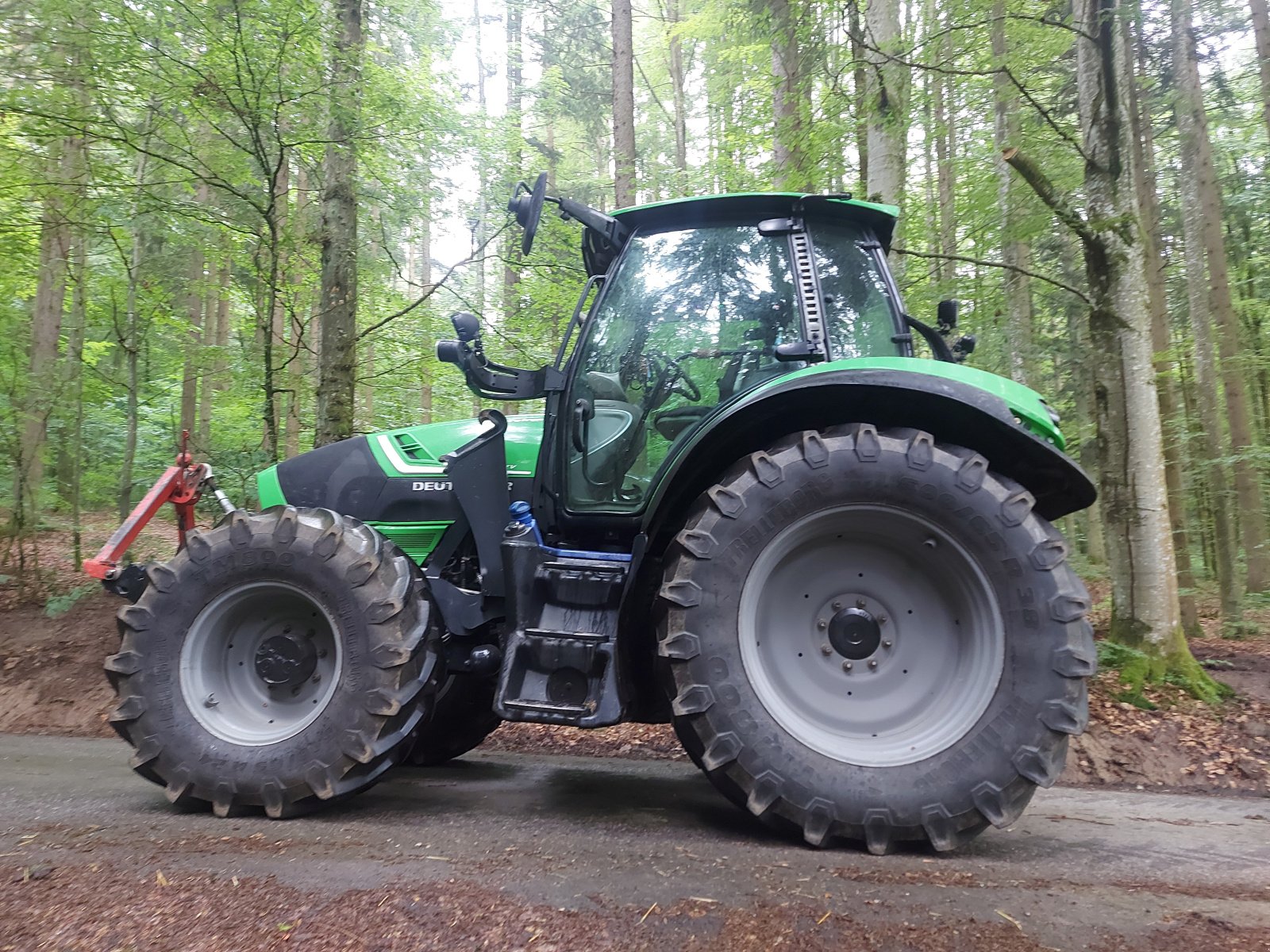 Traktor typu Deutz-Fahr Agrotron 6130.4 TTV, Gebrauchtmaschine w Röhrnbach (Zdjęcie 3)