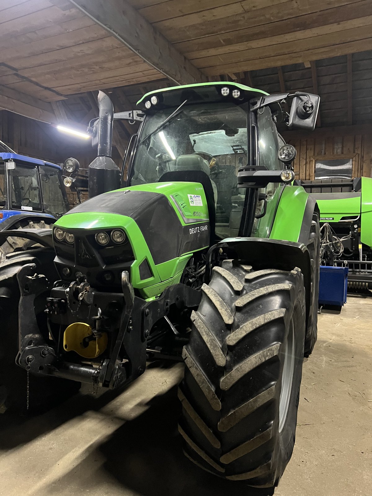 Traktor des Typs Deutz-Fahr Agrotron 6150.4 TTV, Gebrauchtmaschine in Bad Zell (Bild 2)