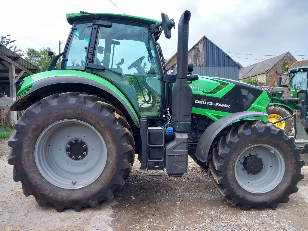 Traktor des Typs Deutz-Fahr Agrotron 6155 RC Shift, Gebrauchtmaschine in BRECE (Bild 2)