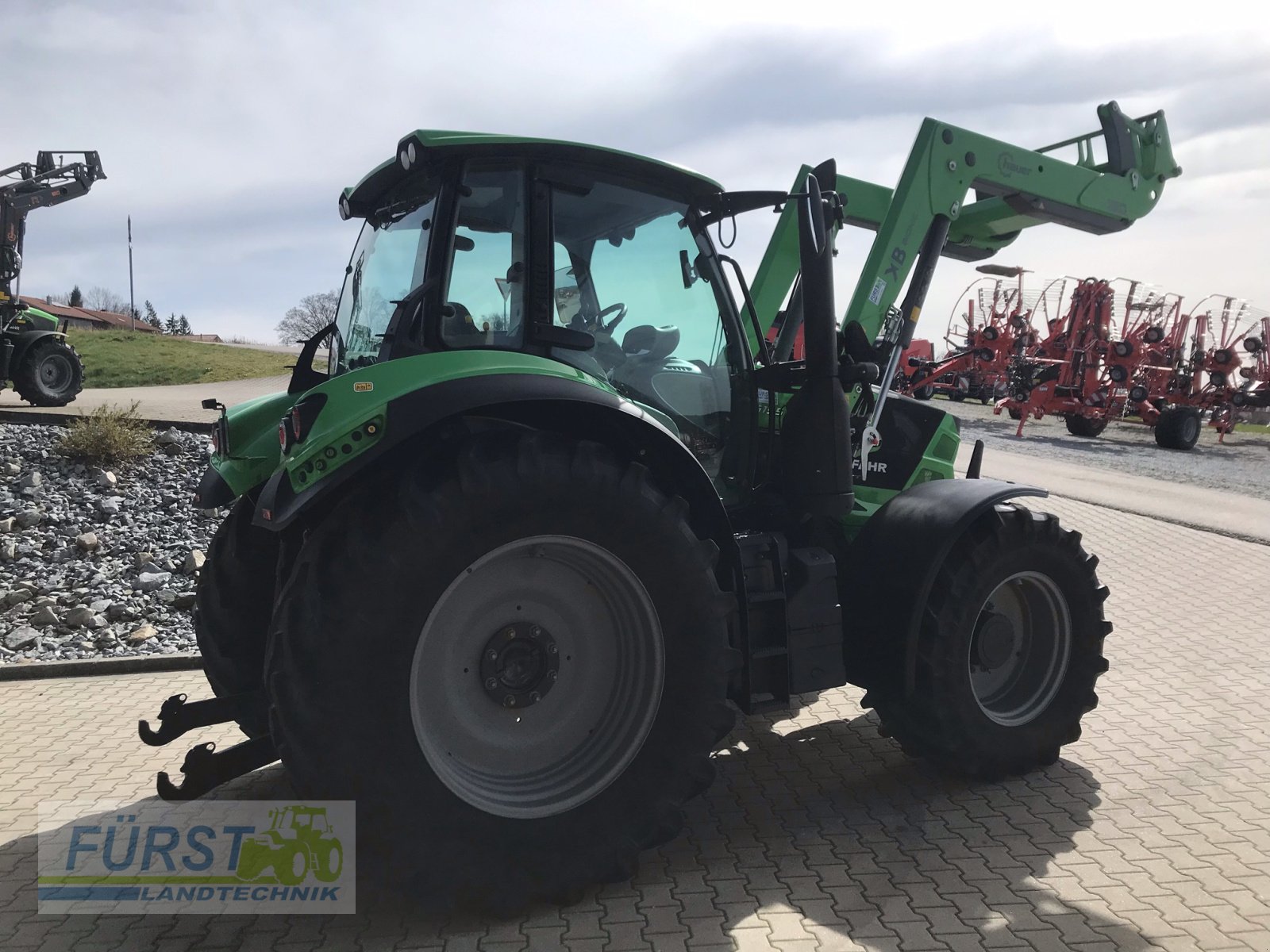 Traktor van het type Deutz-Fahr Agrotron 6155.4 TTV, Gebrauchtmaschine in Perlesreut (Foto 5)