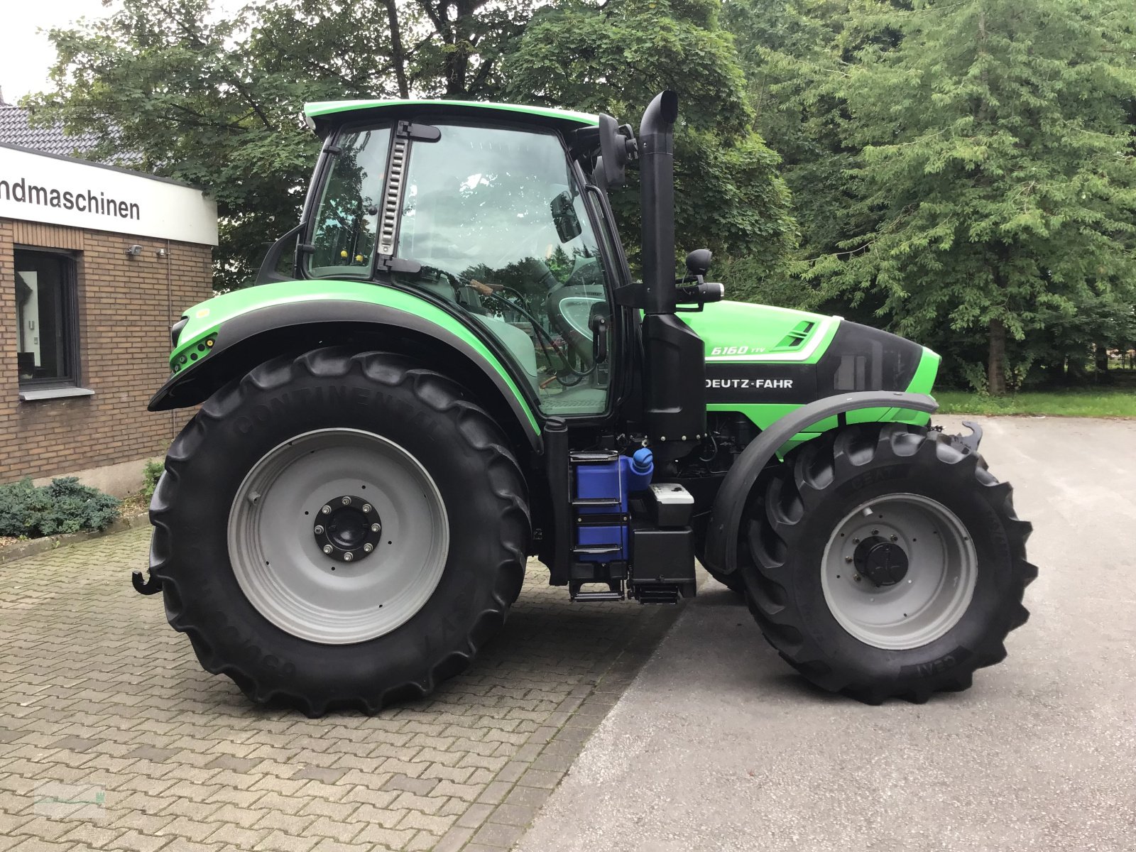 Traktor типа Deutz-Fahr Agrotron 6160 TTV, Gebrauchtmaschine в Marsberg (Фотография 3)