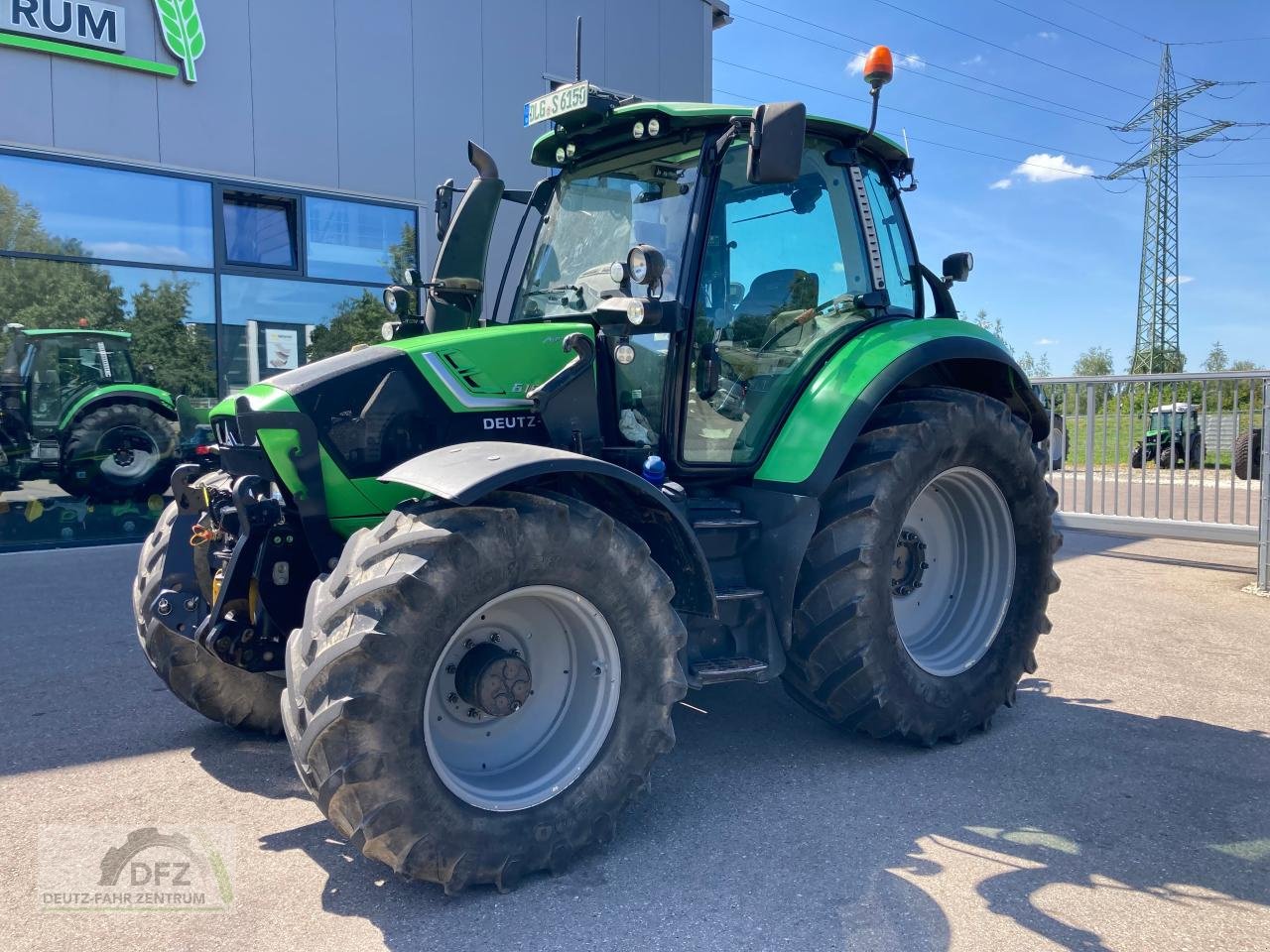 Traktor Türe ait Deutz-Fahr Agrotron 6160.4 P, Gebrauchtmaschine içinde Lauingen (resim 1)