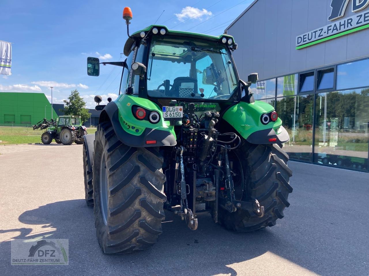 Traktor van het type Deutz-Fahr Agrotron 6160.4 P, Gebrauchtmaschine in Lauingen (Foto 4)