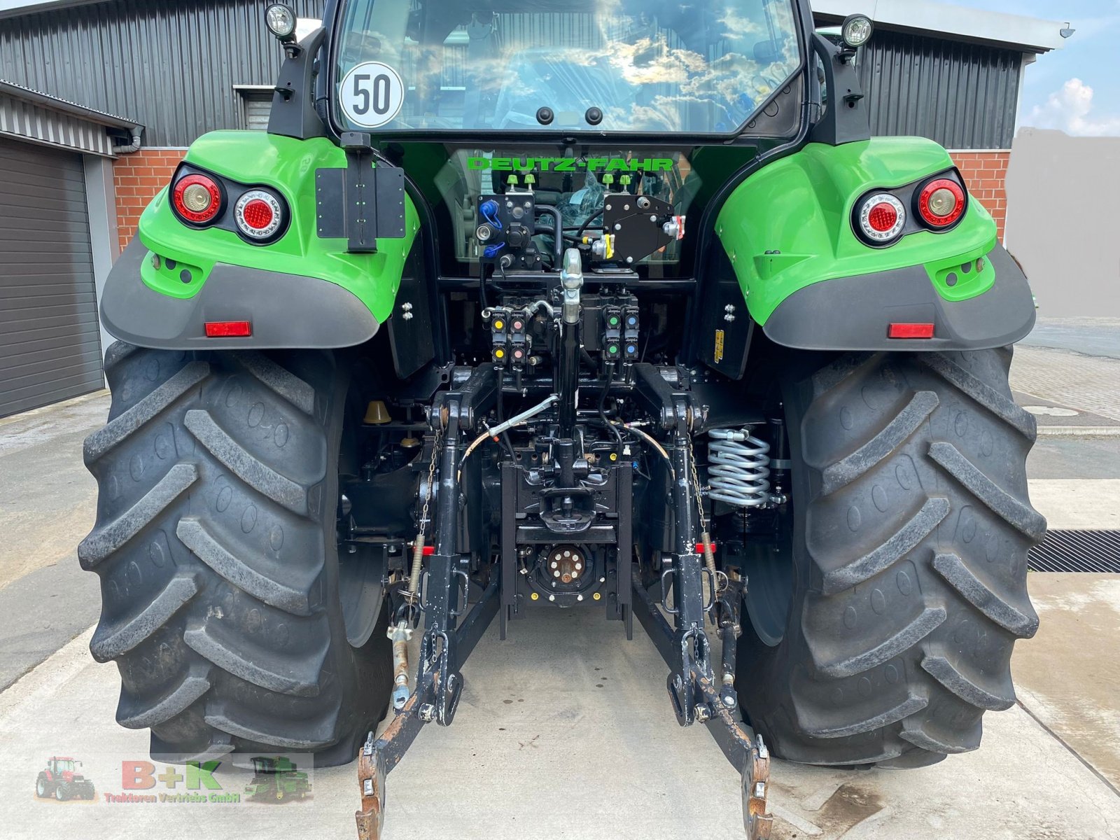 Traktor des Typs Deutz-Fahr Agrotron 6165 RC Shift, Gebrauchtmaschine in Kettenkamp (Bild 10)