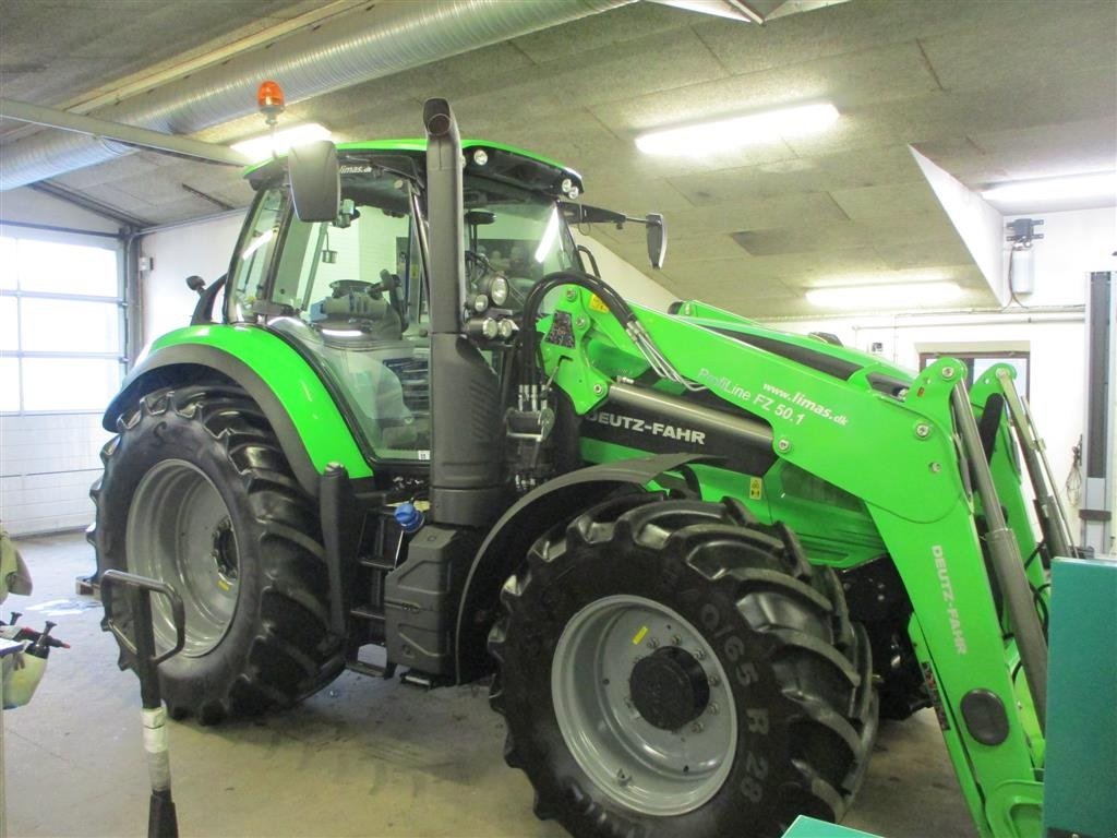 Traktor of the type Deutz-Fahr Agrotron 6165 RcShift Med frontlæsser og frontlift og KUN 770 timer, Gebrauchtmaschine in Lintrup (Picture 1)