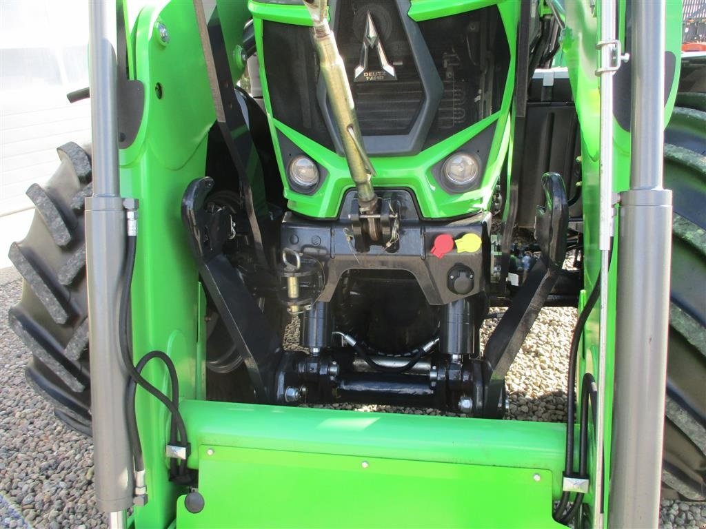 Traktor typu Deutz-Fahr Agrotron 6165 RcShift Med frontlæsser og frontlift og KUN 770 timer, Gebrauchtmaschine v Lintrup (Obrázok 4)