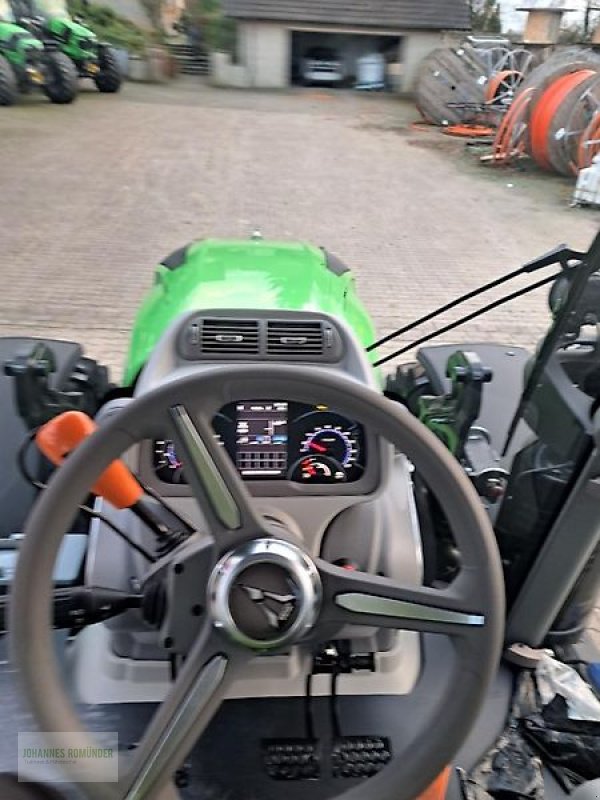 Traktor des Typs Deutz-Fahr AGROTRON 6165 TTV  NEU !!!, Neumaschine in Leichlingen (Bild 11)