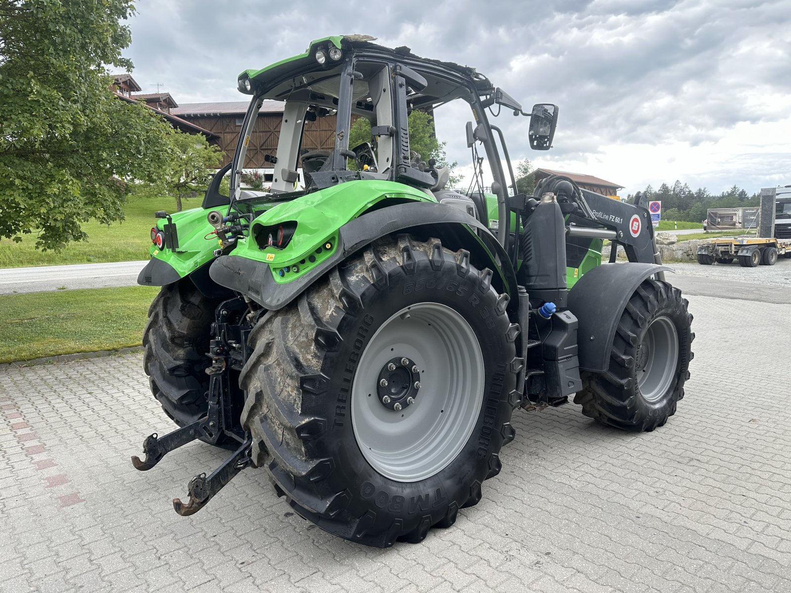 Traktor типа Deutz-Fahr Agrotron 6165 TTV Unfall, Gebrauchtmaschine в Neureichenau (Фотография 5)