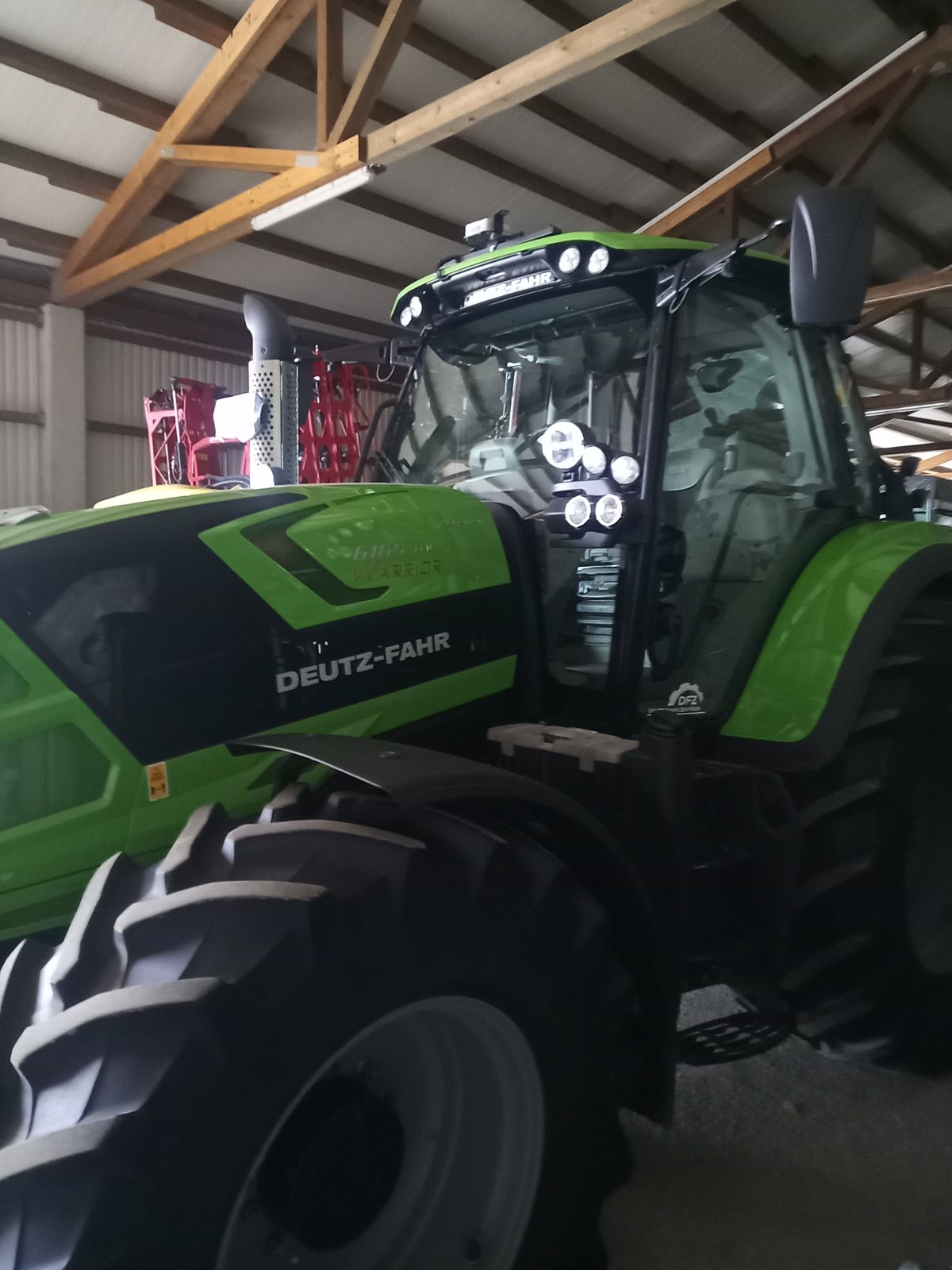 Traktor typu Deutz-Fahr Agrotron 6165 TTV, Gebrauchtmaschine v Aislingen (Obrázek 3)