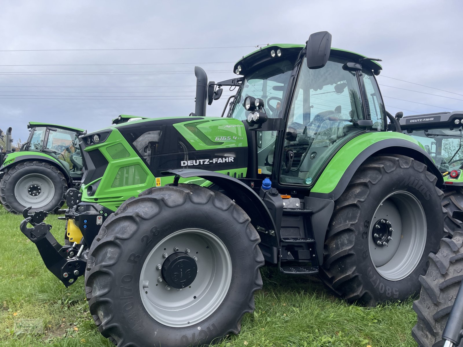 Traktor tip Deutz-Fahr Agrotron 6165.4 TTV "Erntschlussverkauf", Neumaschine in Thalmässing (Poză 1)