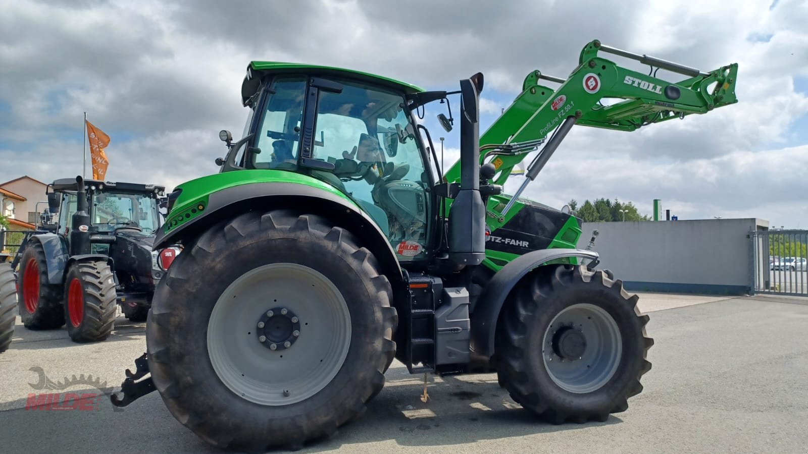 Traktor van het type Deutz-Fahr Agrotron 6165.4 TTV, Gebrauchtmaschine in Creußen (Foto 5)