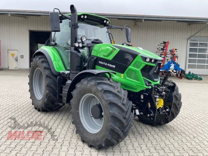 Traktor of the type Deutz-Fahr Agrotron 6170 PS, Neumaschine in Elsteraue-Bornitz (Picture 1)