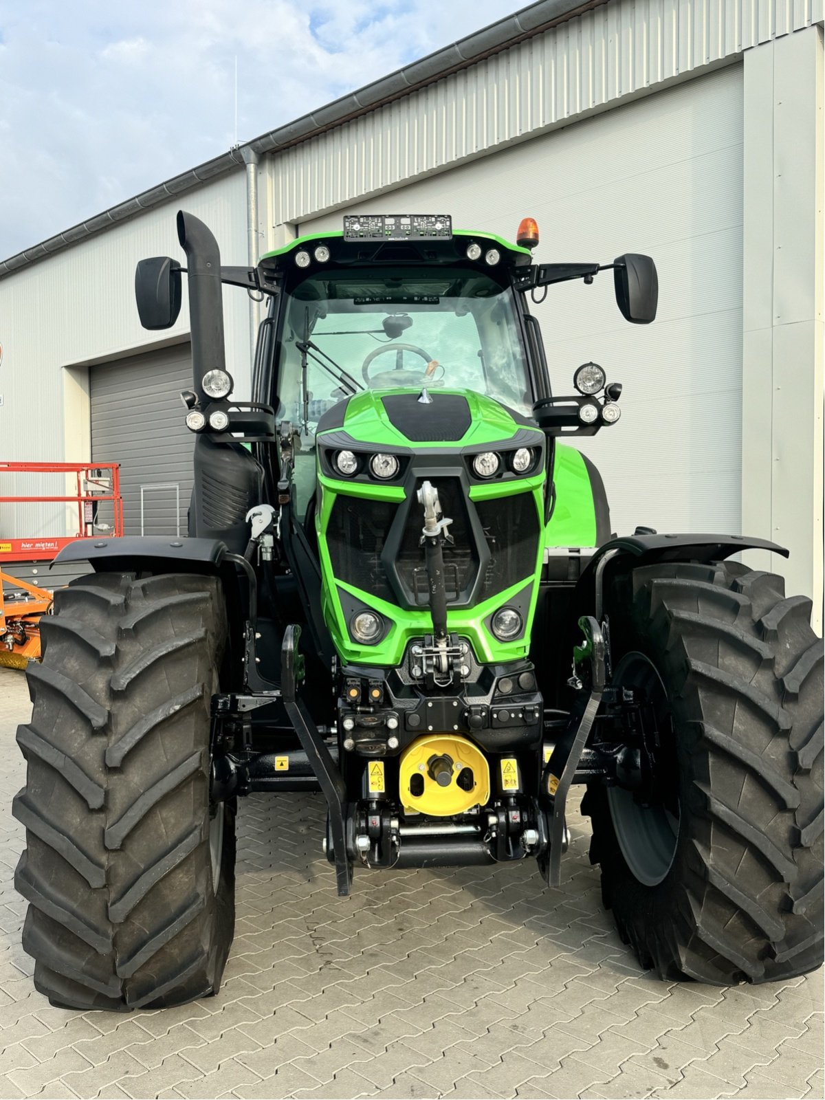 Traktor of the type Deutz-Fahr Agrotron 6175 RC Shift, Gebrauchtmaschine in Bad Oldesloe (Picture 2)