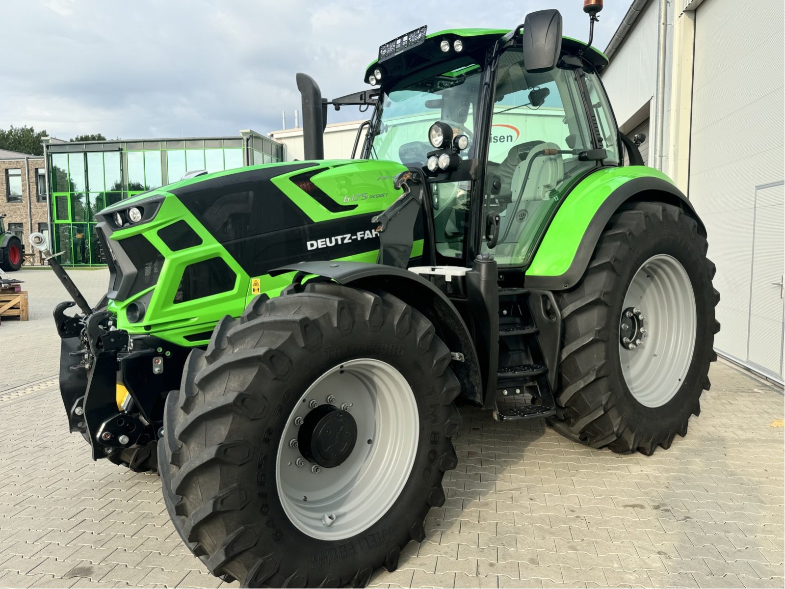 Traktor του τύπου Deutz-Fahr Agrotron 6175 RC Shift, Gebrauchtmaschine σε Bad Oldesloe (Φωτογραφία 3)