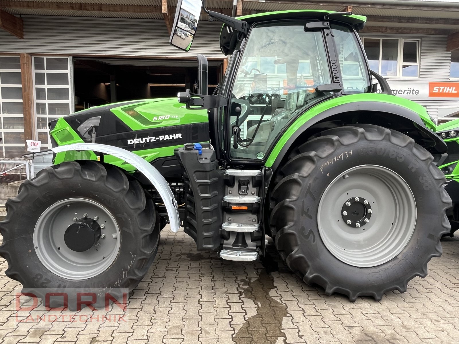 Traktor of the type Deutz-Fahr Agrotron 6180 TTV ATION bis 5 Jahre 0%, Neumaschine in Bruckberg (Picture 1)