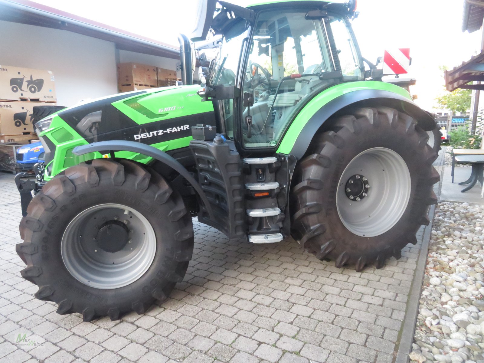 Traktor typu Deutz-Fahr Agrotron 6180 TTV, Neumaschine w Markt Schwaben (Zdjęcie 1)