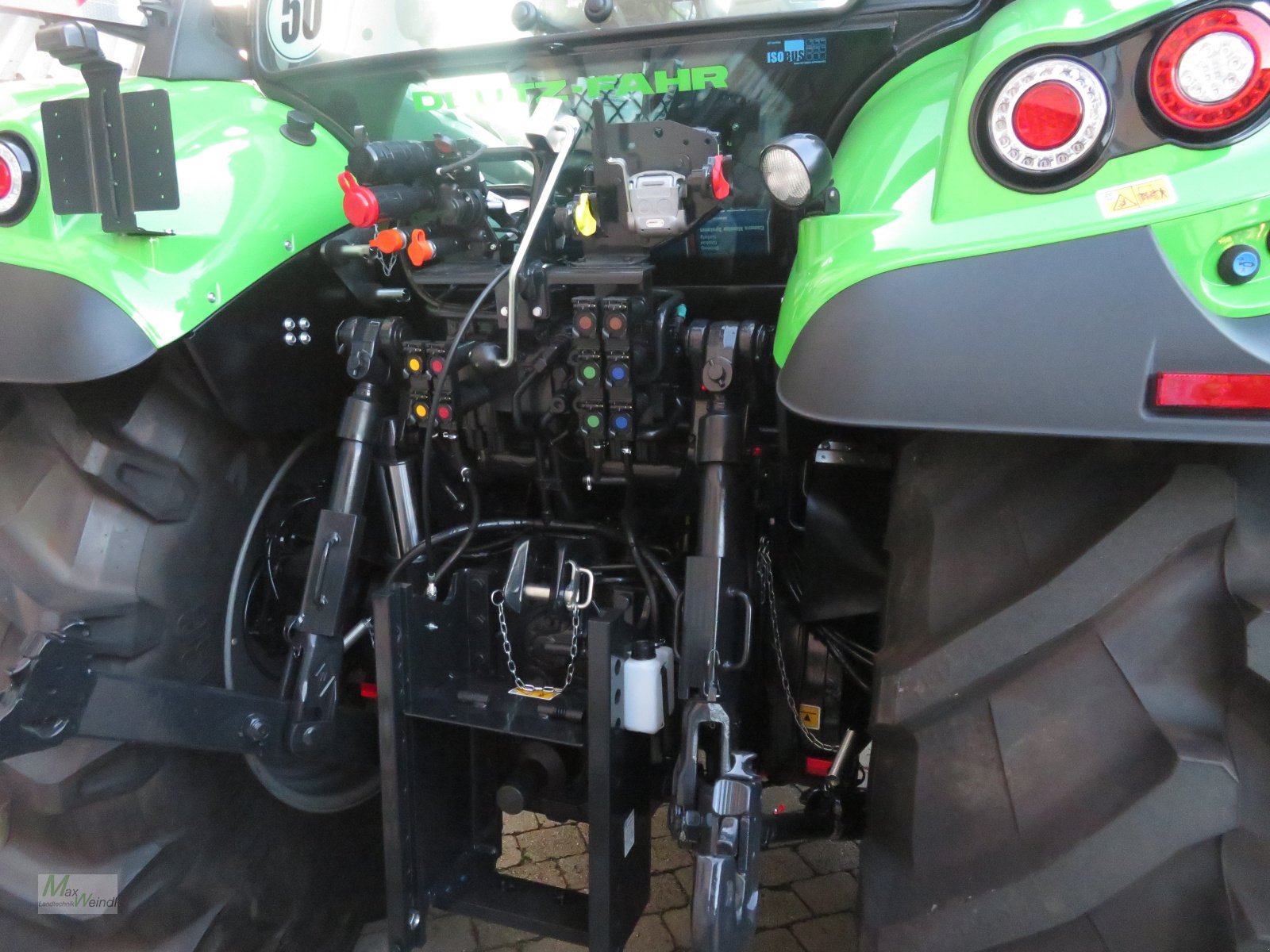 Traktor typu Deutz-Fahr Agrotron 6180 TTV, Neumaschine w Markt Schwaben (Zdjęcie 9)