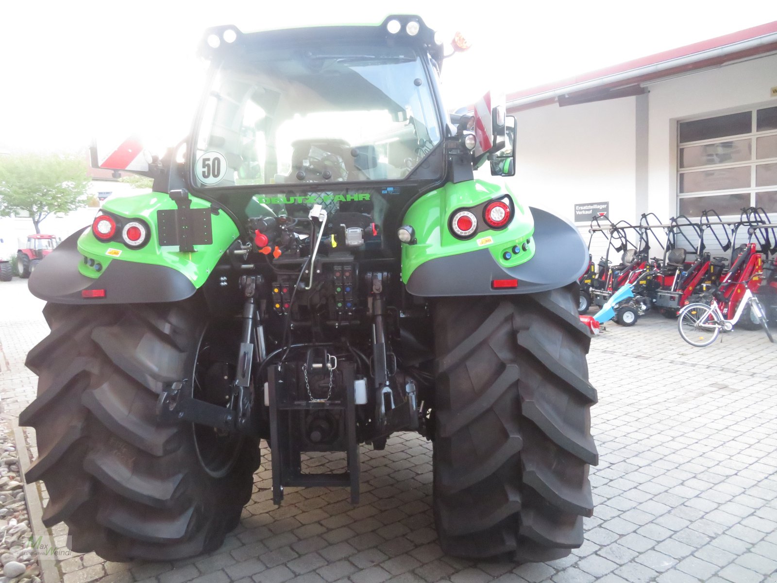 Traktor of the type Deutz-Fahr Agrotron 6180 TTV, Neumaschine in Markt Schwaben (Picture 10)