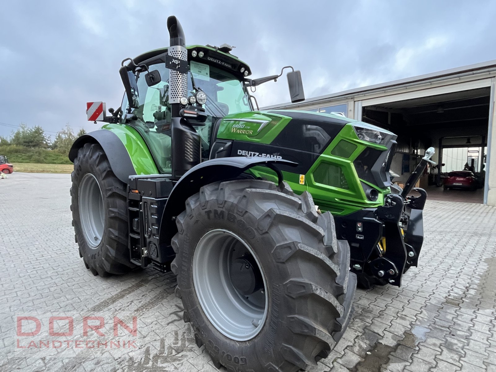 Traktor Türe ait Deutz-Fahr Agrotron 6180 TTV, Neumaschine içinde Bruckberg (resim 2)