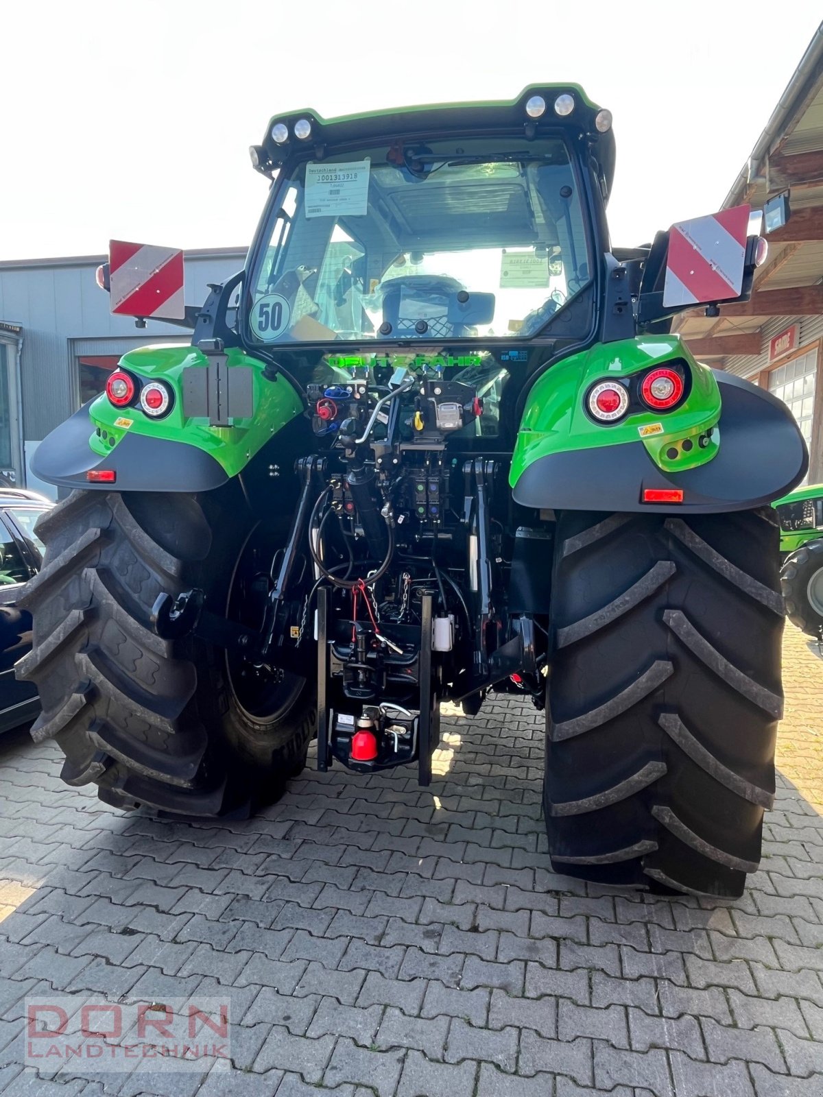 Traktor van het type Deutz-Fahr Agrotron 6180, Neumaschine in Bruckberg (Foto 3)