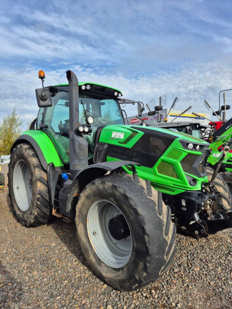 Traktor типа Deutz-Fahr AGROTRON 6185 RC SHIFT, Gebrauchtmaschine в MORHANGE (Фотография 1)