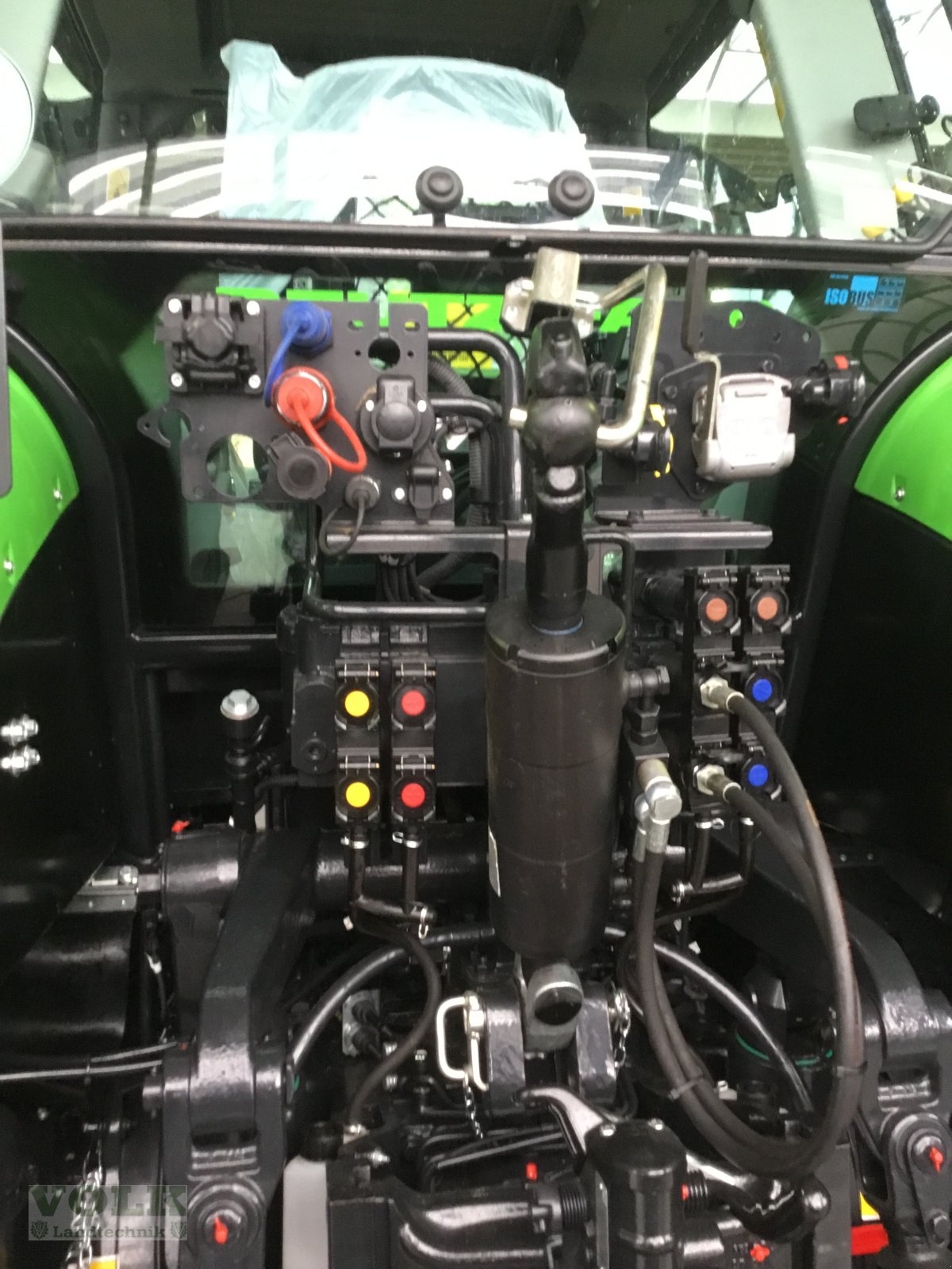 Traktor от тип Deutz-Fahr Agrotron 6185 TTV, Gebrauchtmaschine в Friedberg-Derching (Снимка 5)