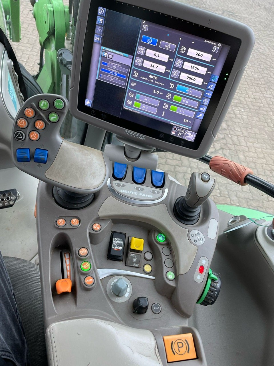 Traktor Türe ait Deutz-Fahr Agrotron 6190 TTV, Gebrauchtmaschine içinde Thürkow (resim 9)