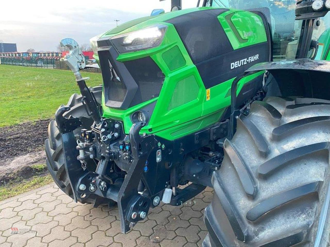 Traktor of the type Deutz-Fahr AGROTRON 6190 TTV, Gebrauchtmaschine in Oyten (Picture 2)