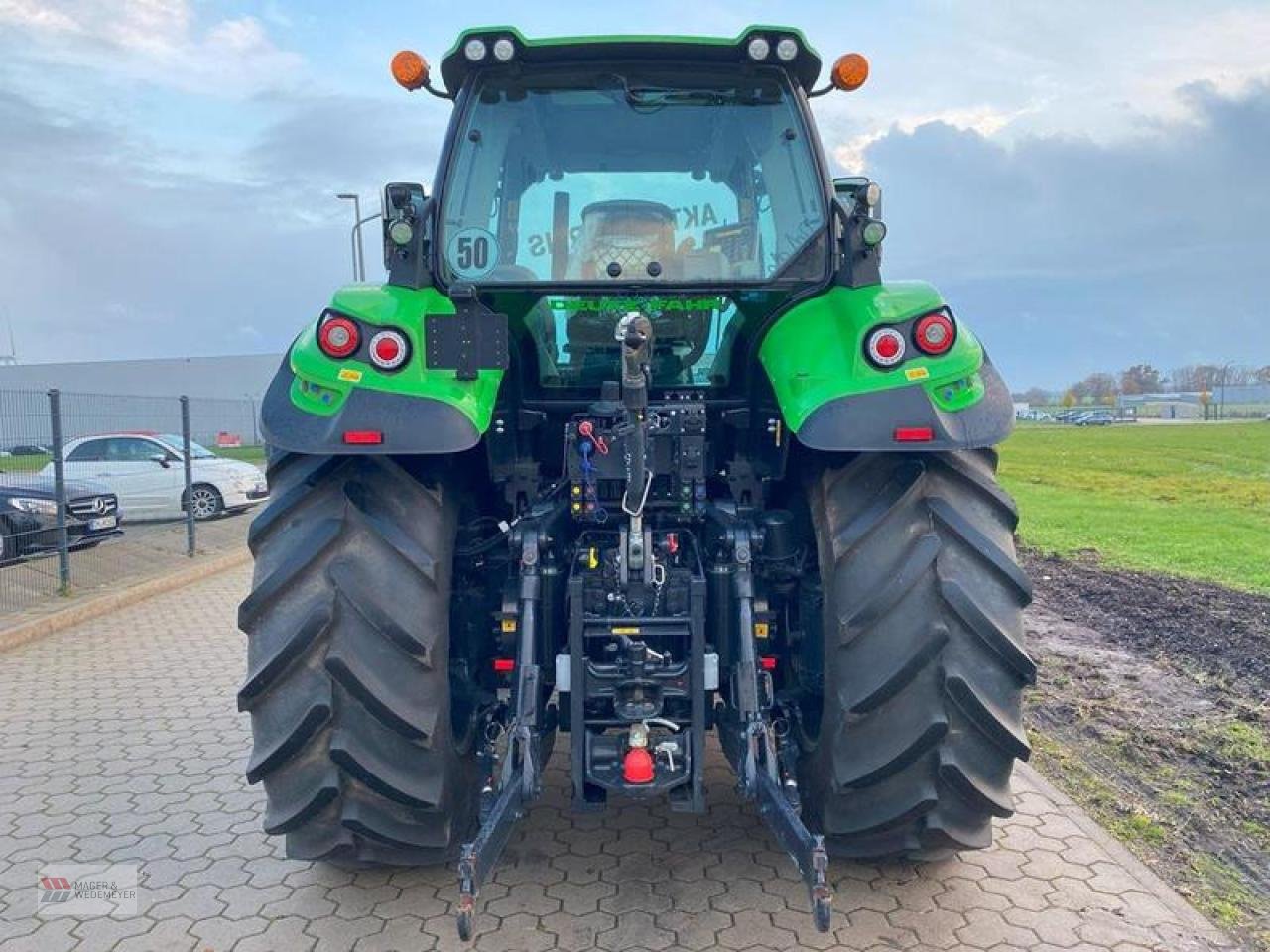 Traktor of the type Deutz-Fahr AGROTRON 6190 TTV, Gebrauchtmaschine in Oyten (Picture 5)