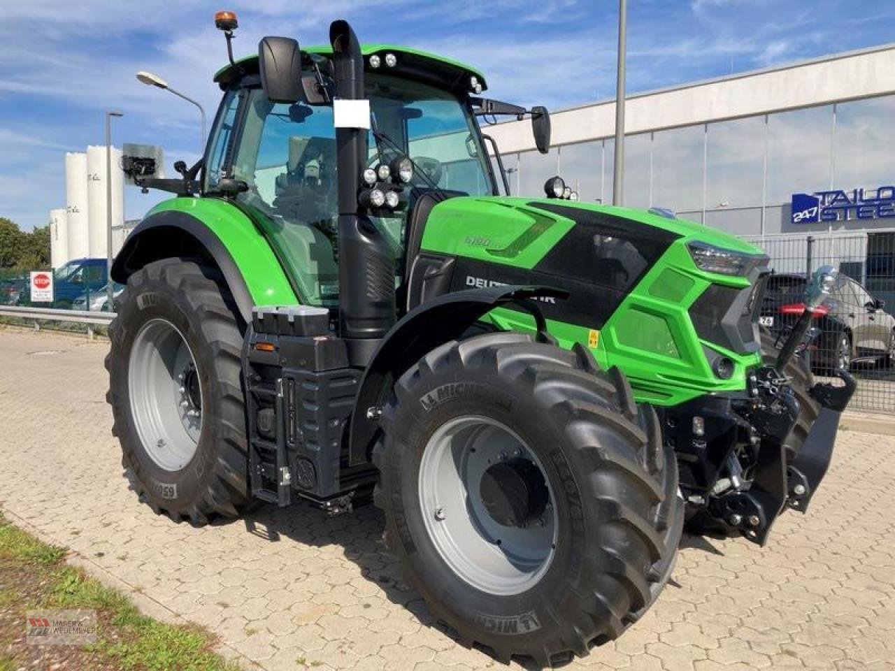 Traktor of the type Deutz-Fahr AGROTRON 6190 TTV, Gebrauchtmaschine in Oyten (Picture 3)