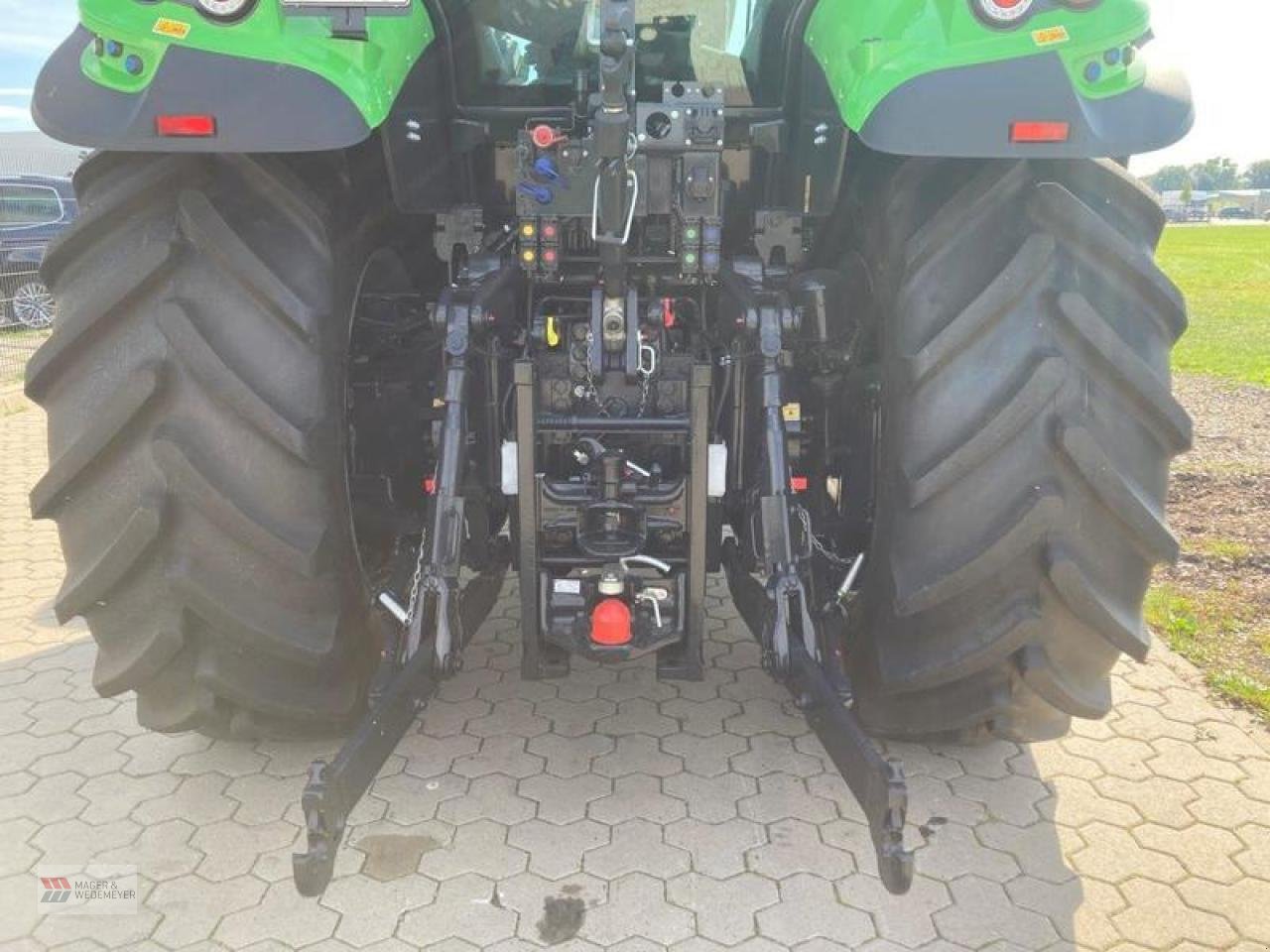 Traktor of the type Deutz-Fahr AGROTRON 6190 TTV, Gebrauchtmaschine in Oyten (Picture 6)