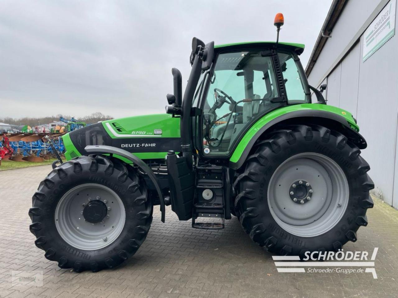 Traktor Türe ait Deutz-Fahr AGROTRON 6190 TTV, Gebrauchtmaschine içinde Wildeshausen (resim 4)