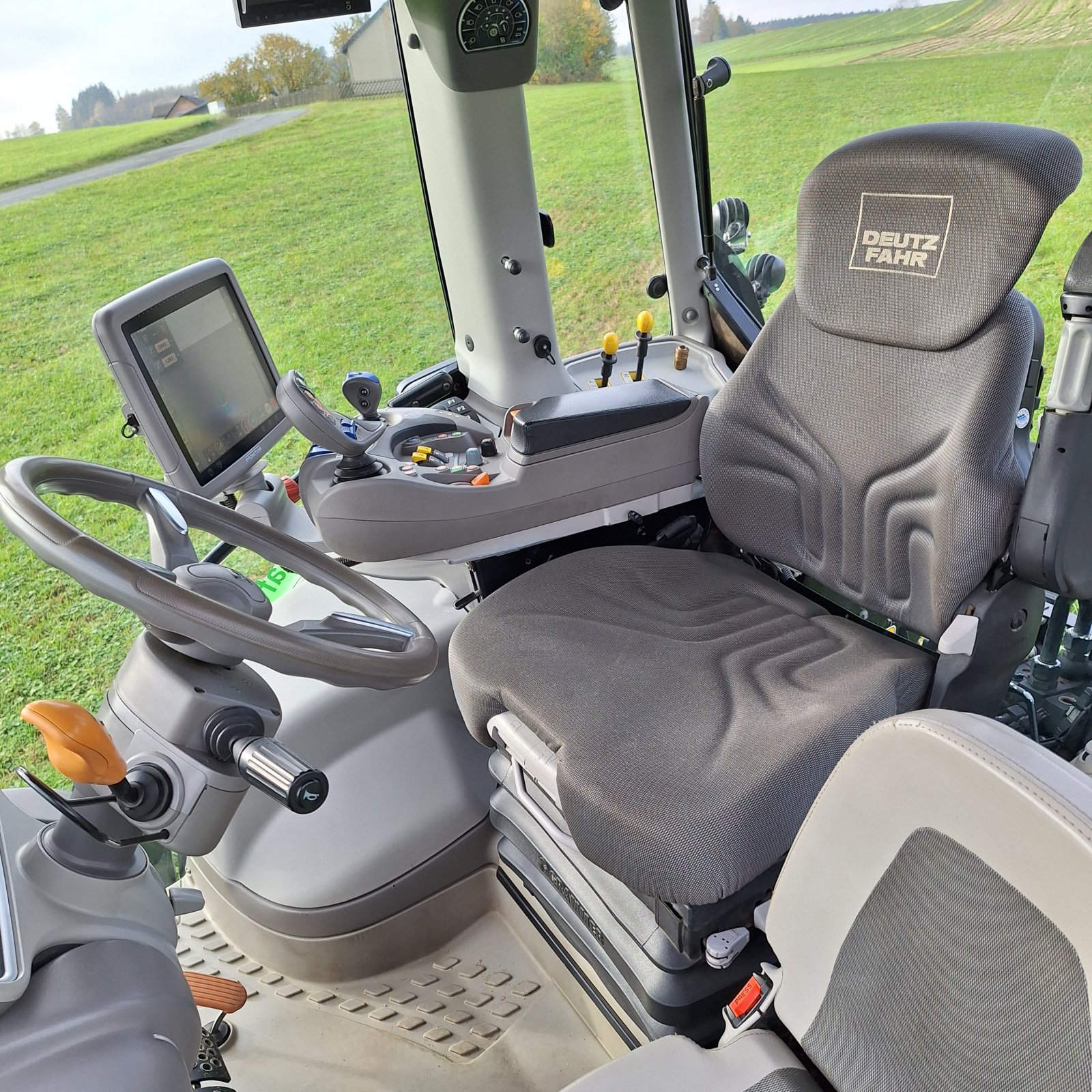 Traktor van het type Deutz-Fahr Agrotron 6190 TTV, Gebrauchtmaschine in Sparneck (Foto 3)