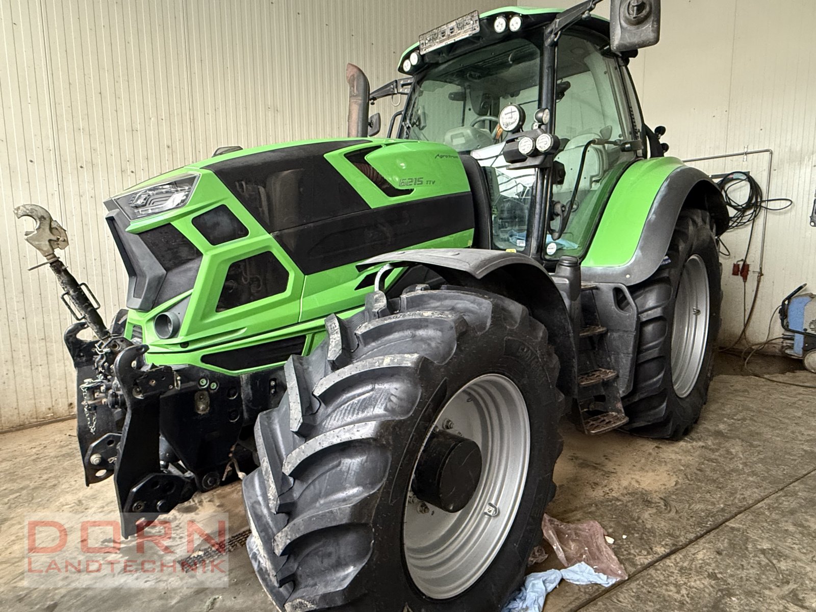 Traktor du type Deutz-Fahr Agrotron 6215 TTV, Gebrauchtmaschine en Bruckberg (Photo 1)