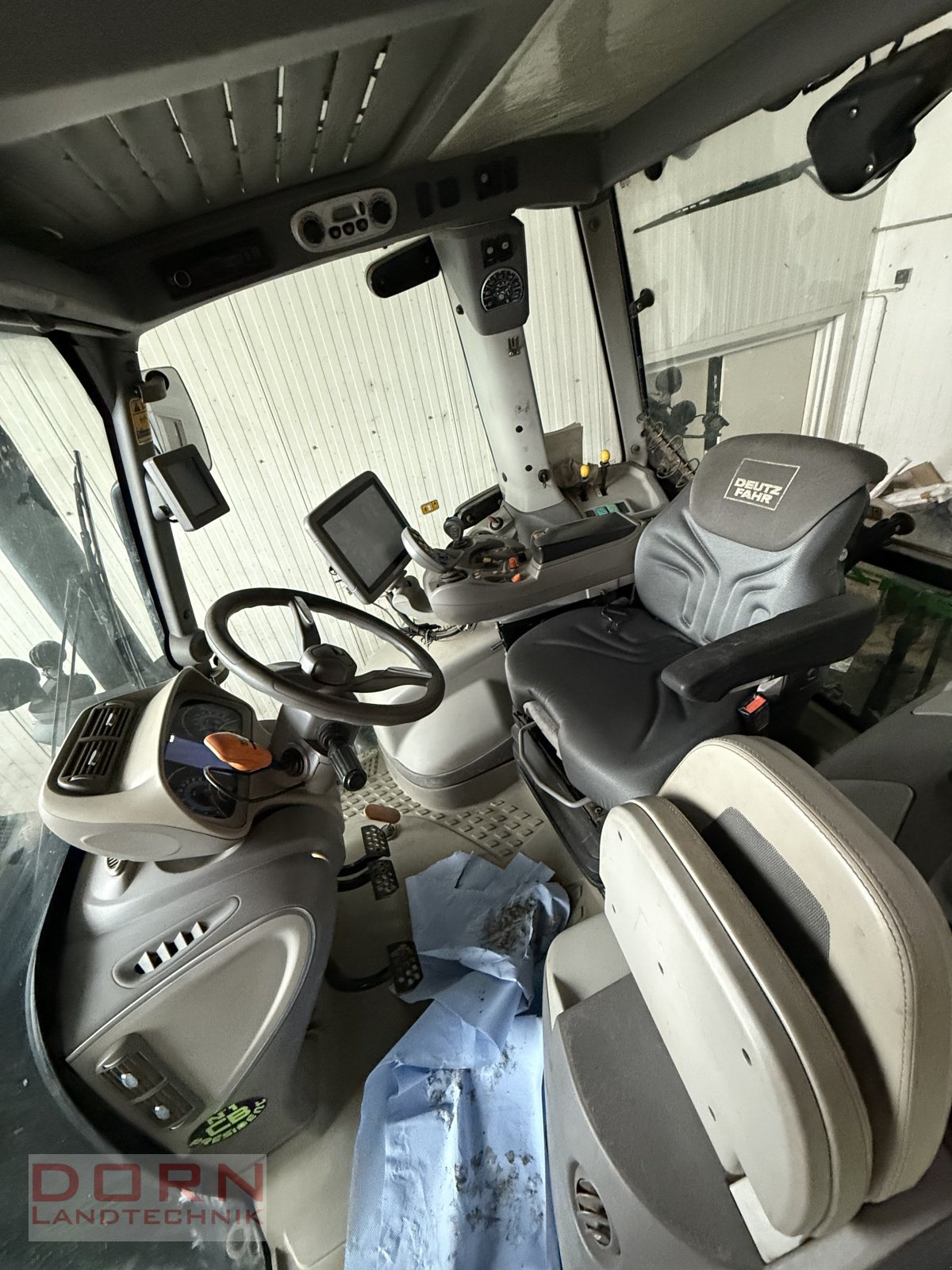 Traktor du type Deutz-Fahr Agrotron 6215 TTV, Gebrauchtmaschine en Bruckberg (Photo 4)