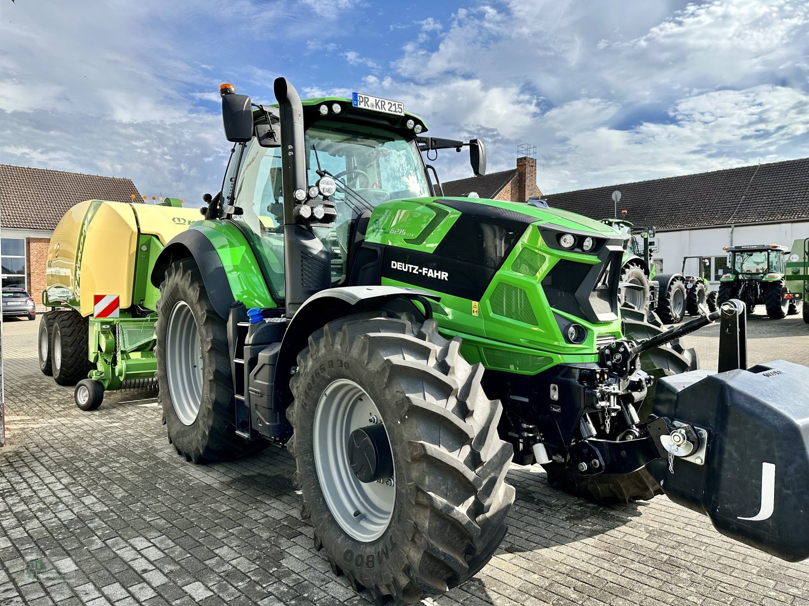 Traktor van het type Deutz-Fahr Agrotron 6215 TTV, Gebrauchtmaschine in Karstädt (Foto 2)