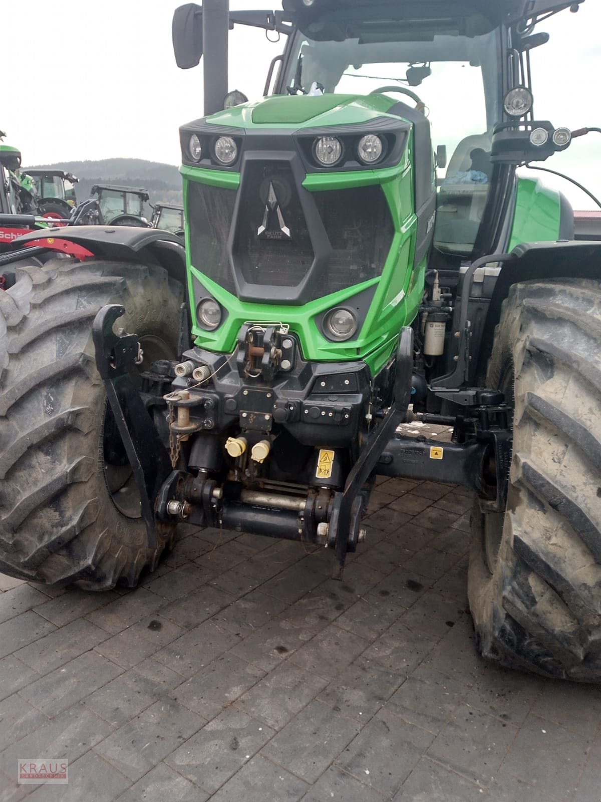 Traktor van het type Deutz-Fahr Agrotron 6215 TTV, Gebrauchtmaschine in Geiersthal (Foto 6)