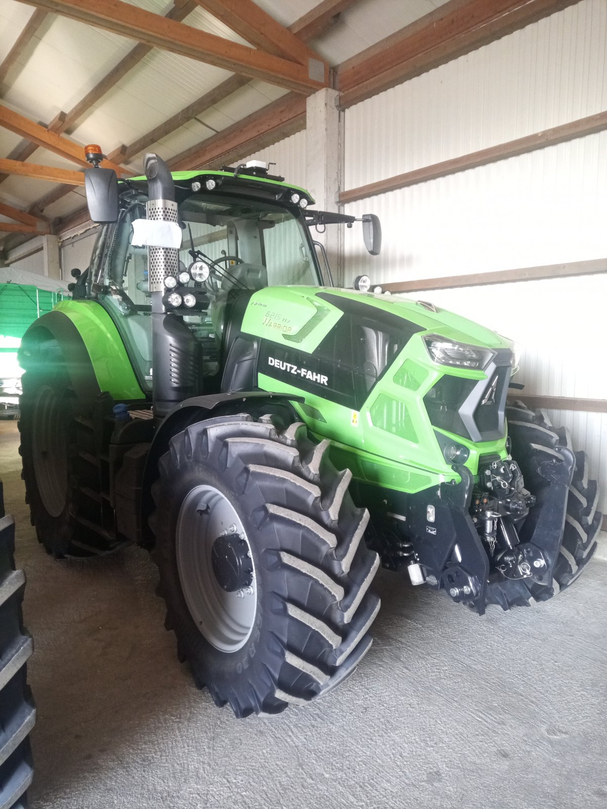 Traktor typu Deutz-Fahr Agrotron 6215 TTV, Gebrauchtmaschine v Aislingen (Obrázek 1)