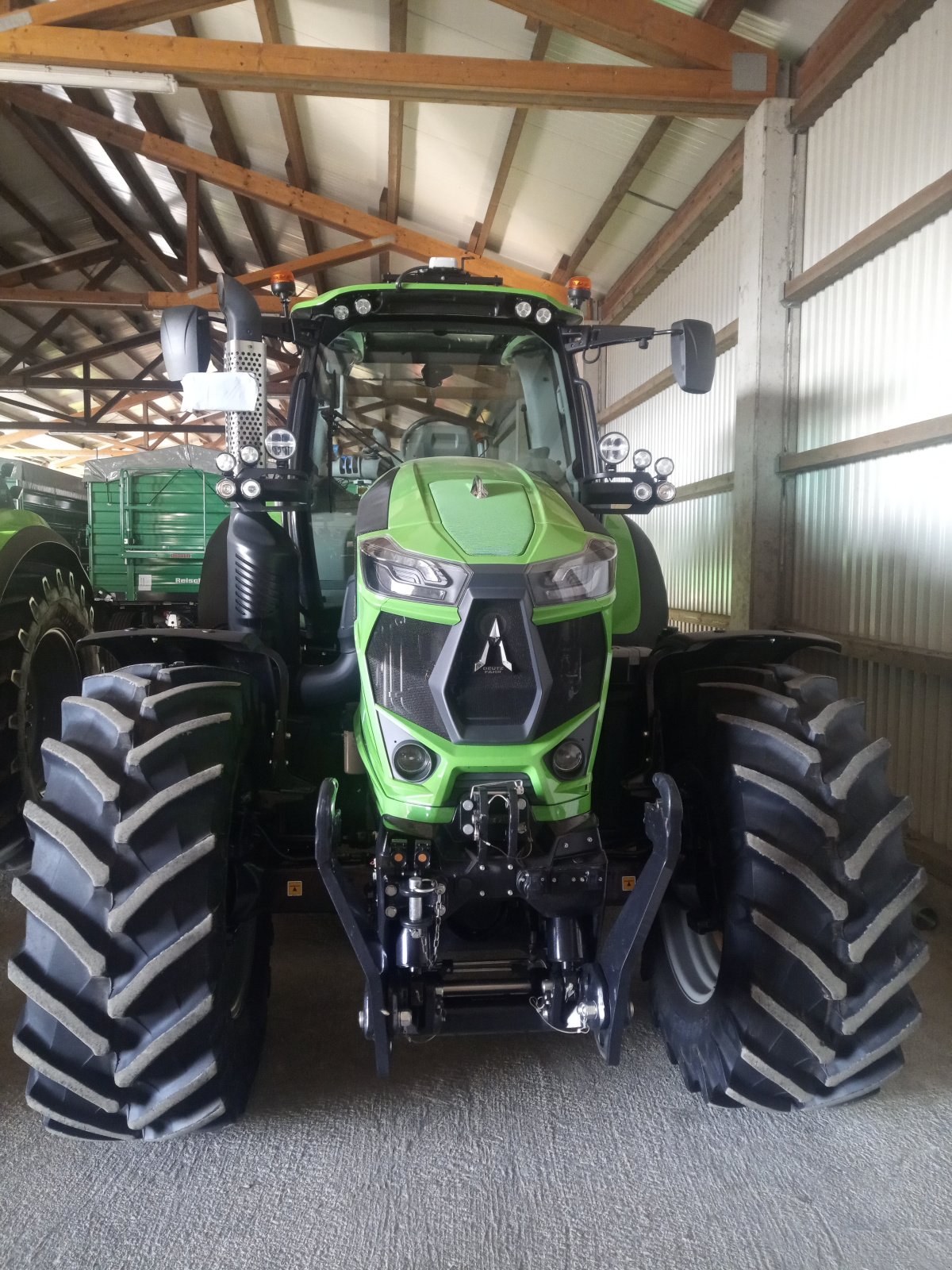 Traktor typu Deutz-Fahr Agrotron 6215 TTV, Gebrauchtmaschine v Aislingen (Obrázek 2)