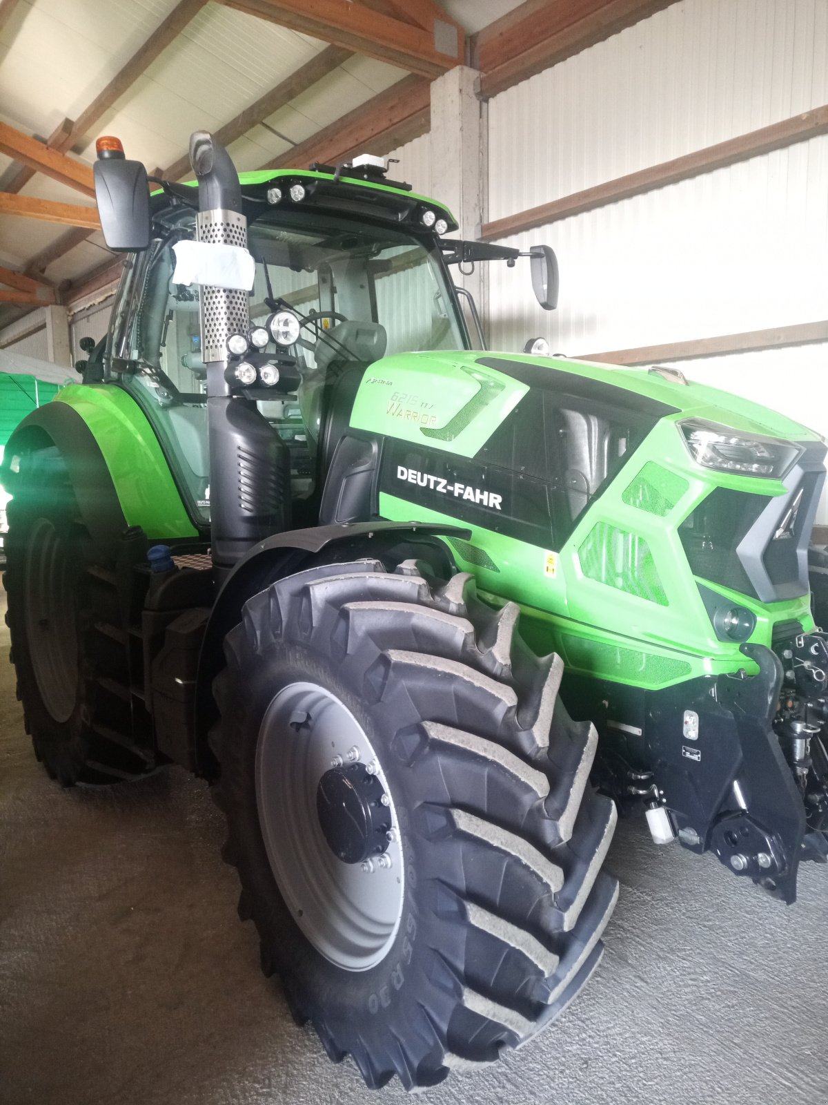 Traktor typu Deutz-Fahr Agrotron 6215 TTV, Gebrauchtmaschine v Aislingen (Obrázek 5)