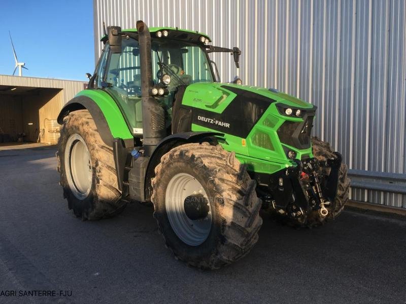 Traktor of the type Deutz-Fahr AGROTRON 6215, Gebrauchtmaschine in ROYE (Picture 2)