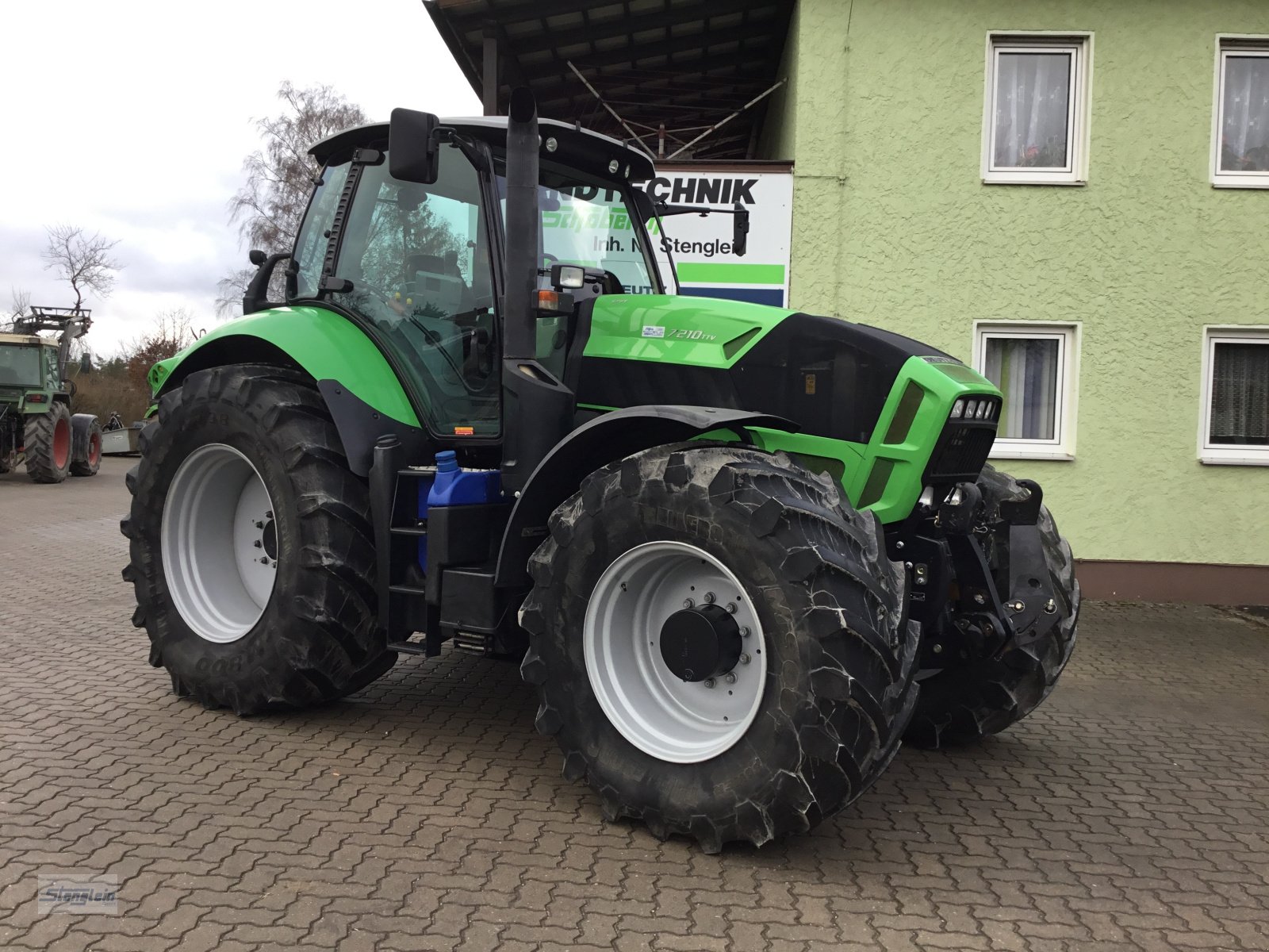 Traktor Türe ait Deutz-Fahr Agrotron 7210 TTV, Gebrauchtmaschine içinde Kasendorf (resim 1)