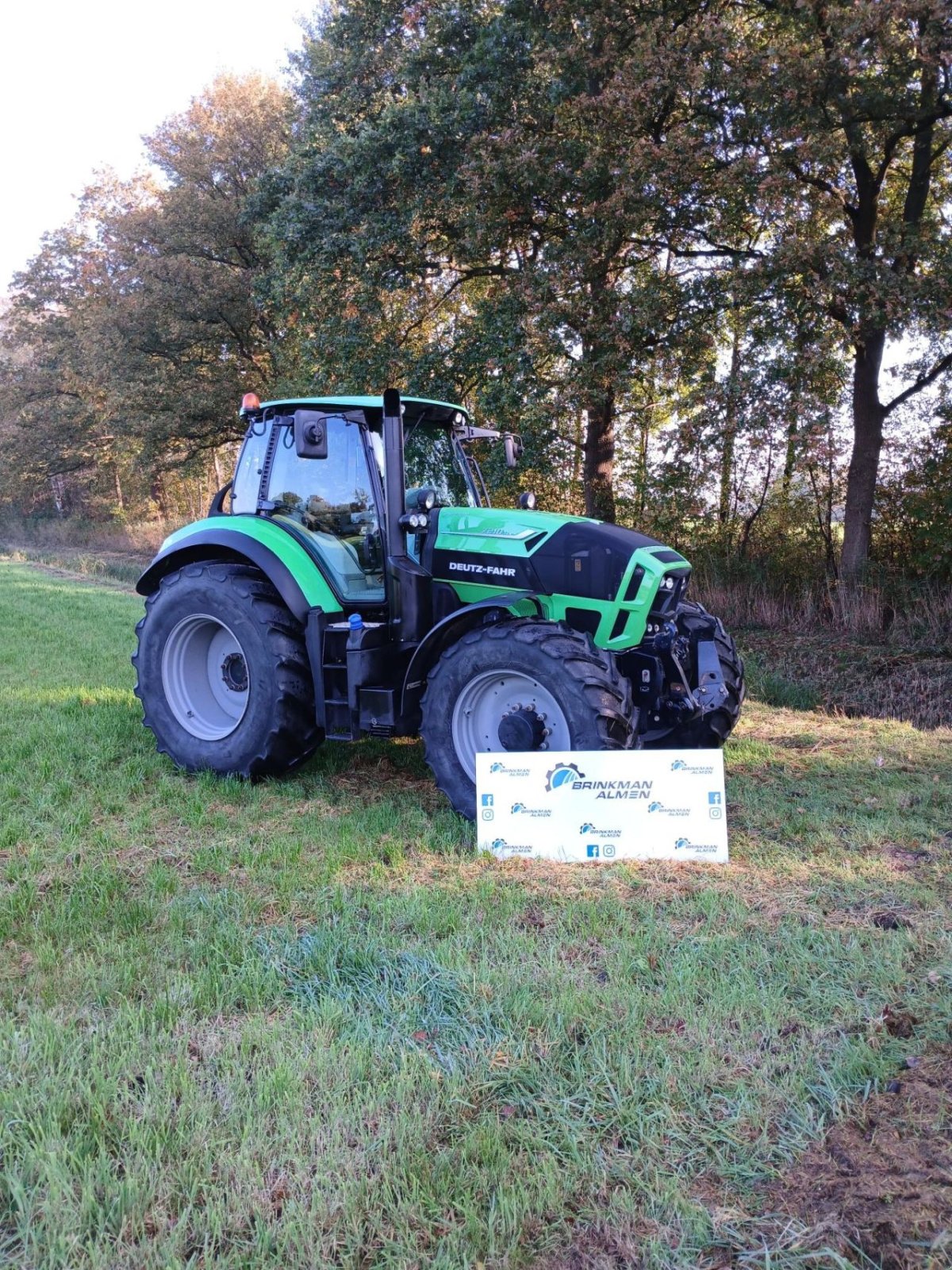 Traktor van het type Deutz-Fahr agrotron 7210 ttv, Gebrauchtmaschine in Almen (Foto 1)