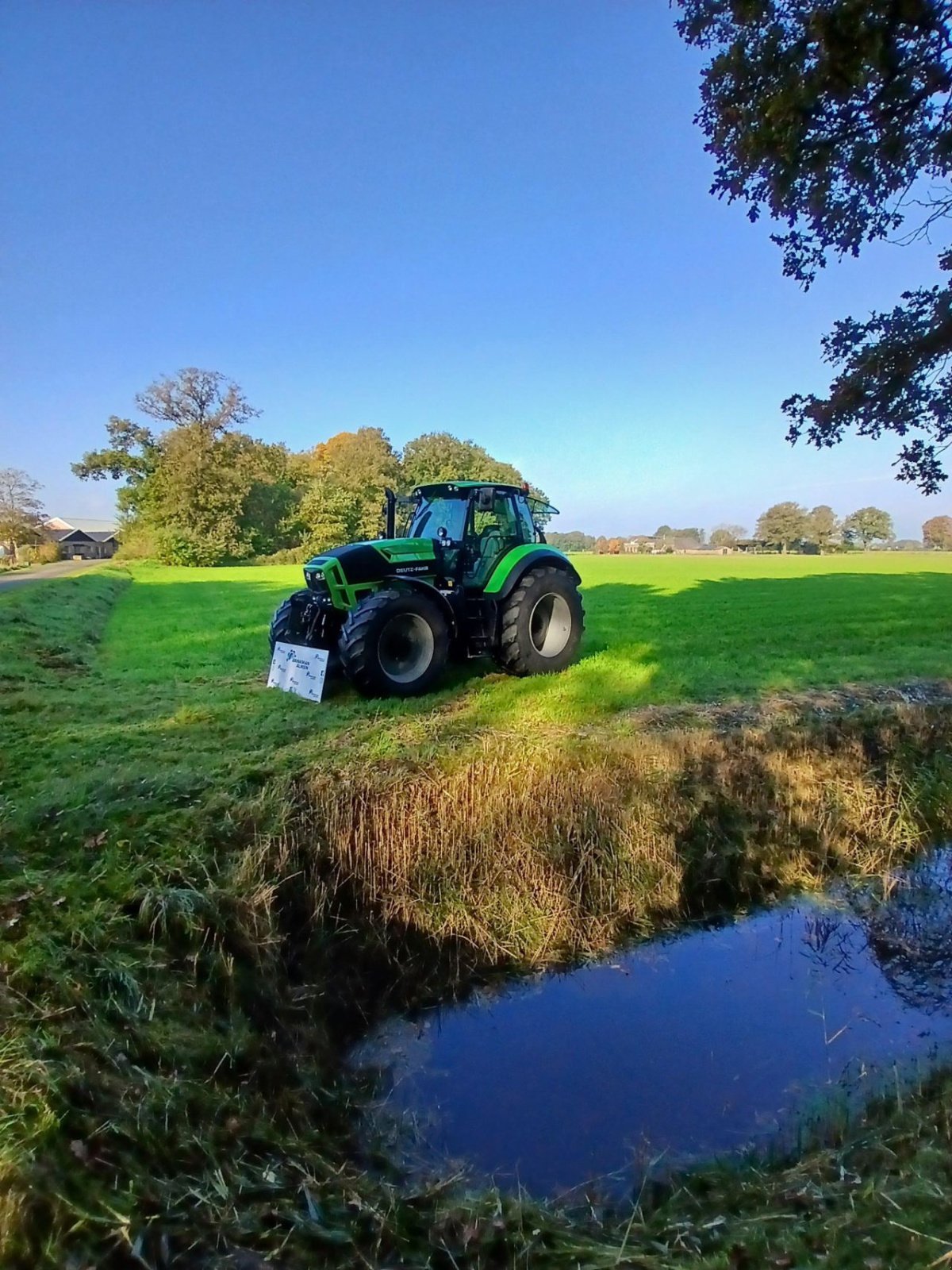 Traktor van het type Deutz-Fahr agrotron 7210 ttv, Gebrauchtmaschine in Almen (Foto 10)