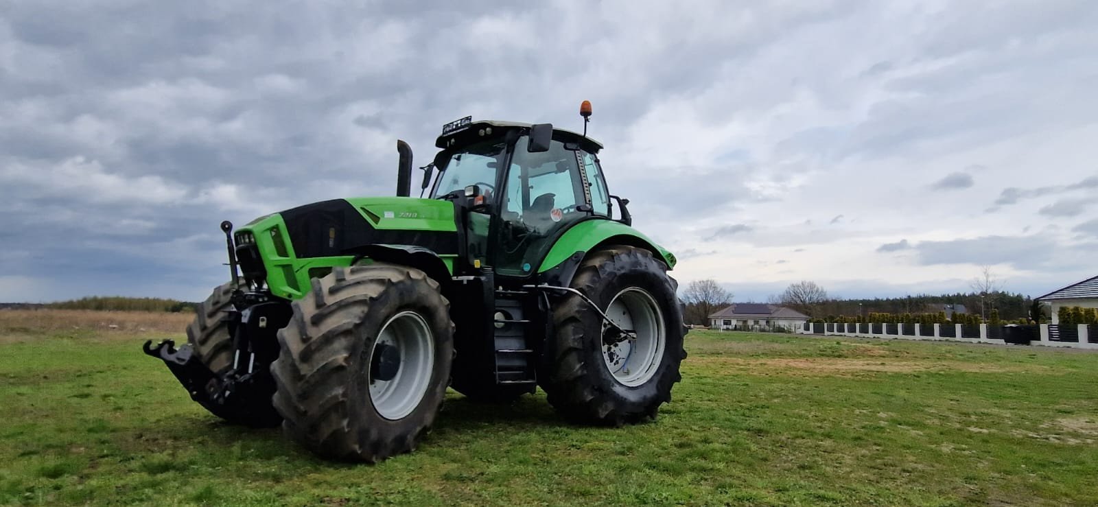 Traktor типа Deutz-Fahr Agrotron 7210 TTV, Gebrauchtmaschine в Małomice (Фотография 2)